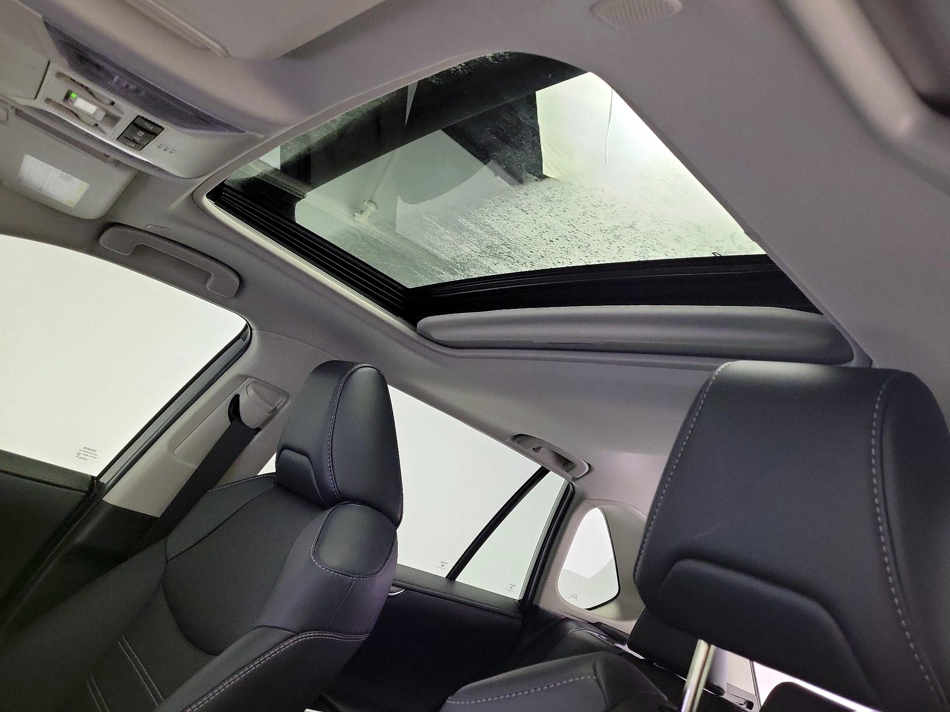 Thumbnail: 2025 Toyota RAV4 - 19