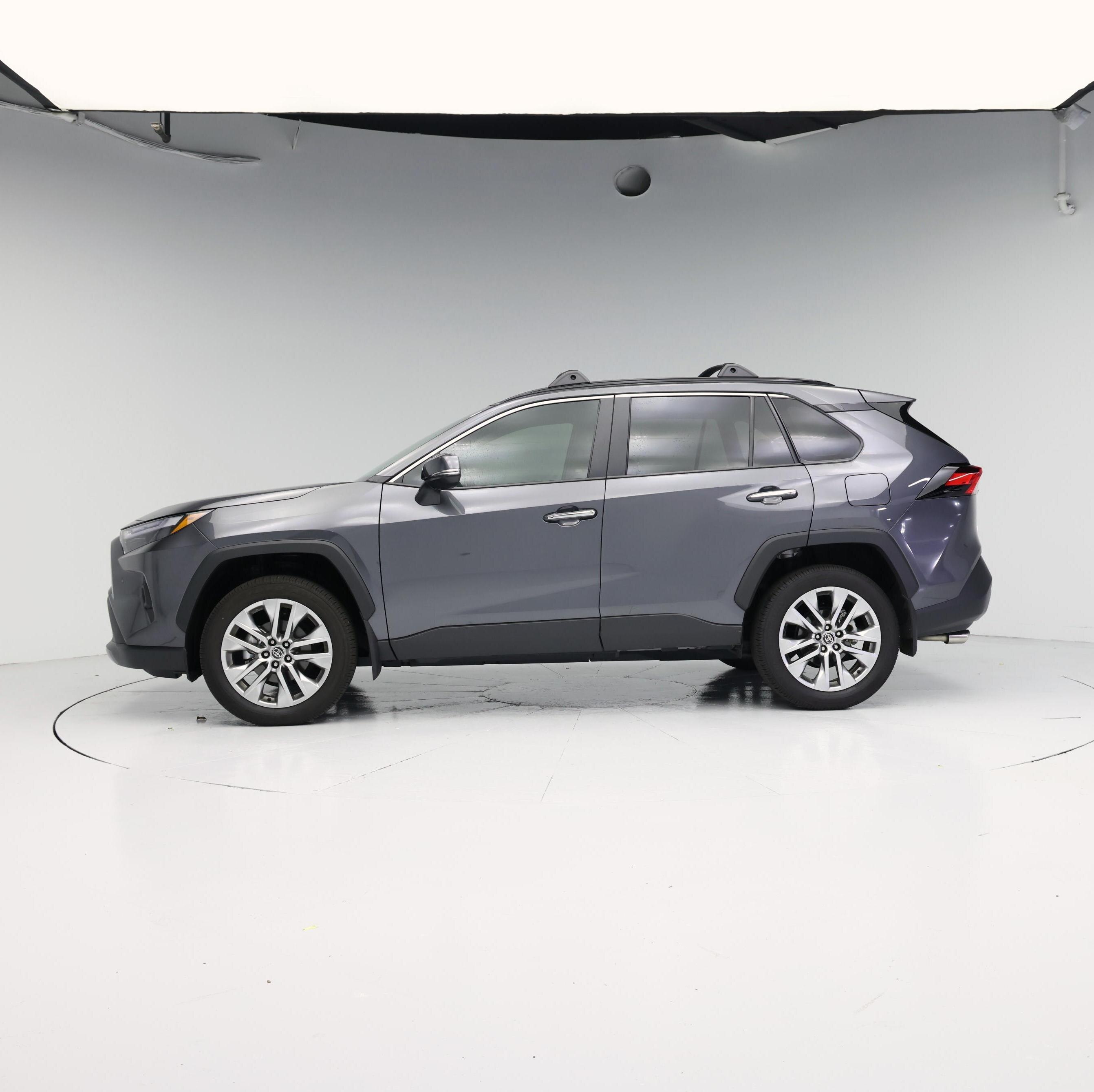 Thumbnail: 2025 Toyota RAV4 - 3