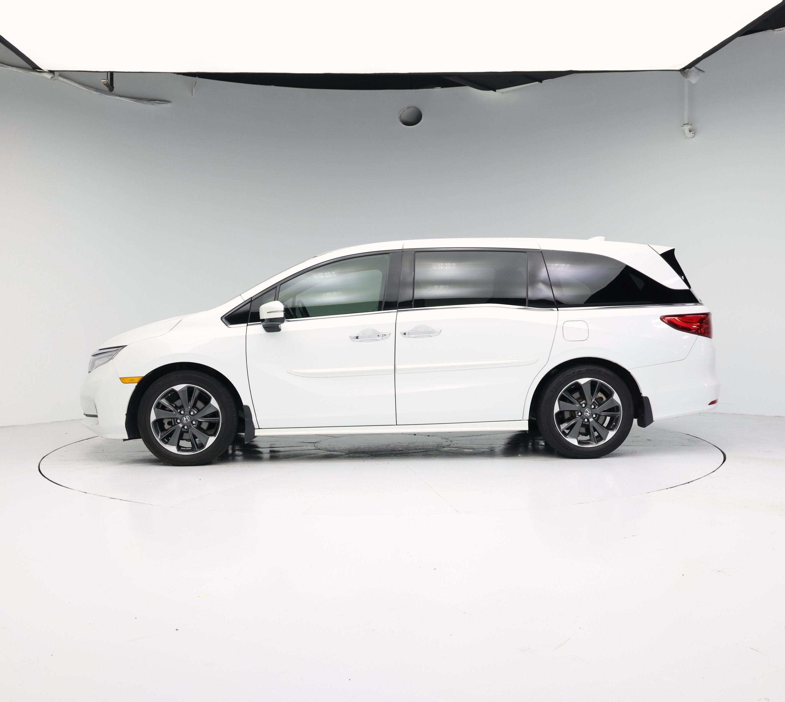 Thumbnail: 2022 Honda Odyssey - 3