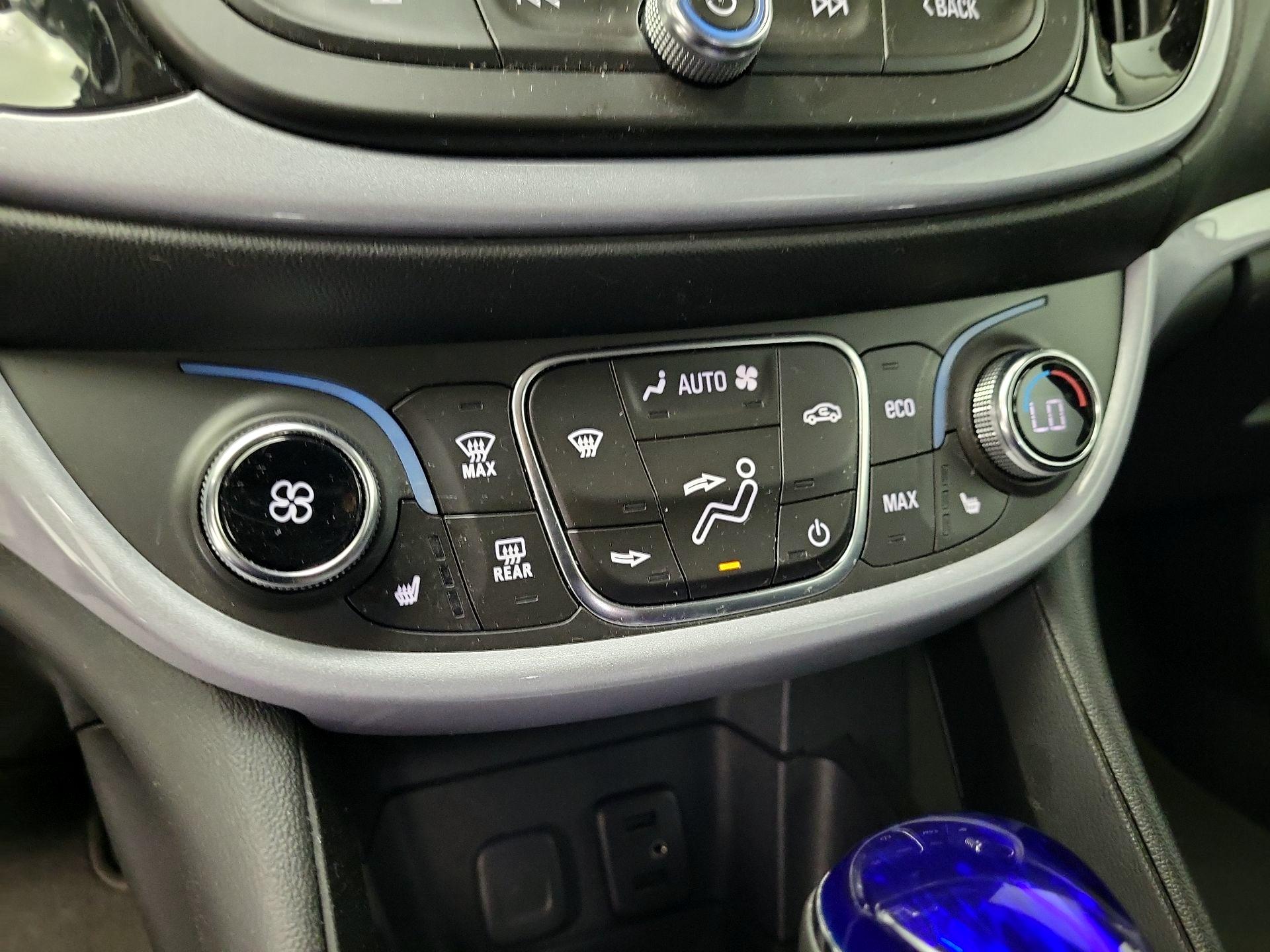 Thumbnail: 2017 Chevrolet Volt - 16