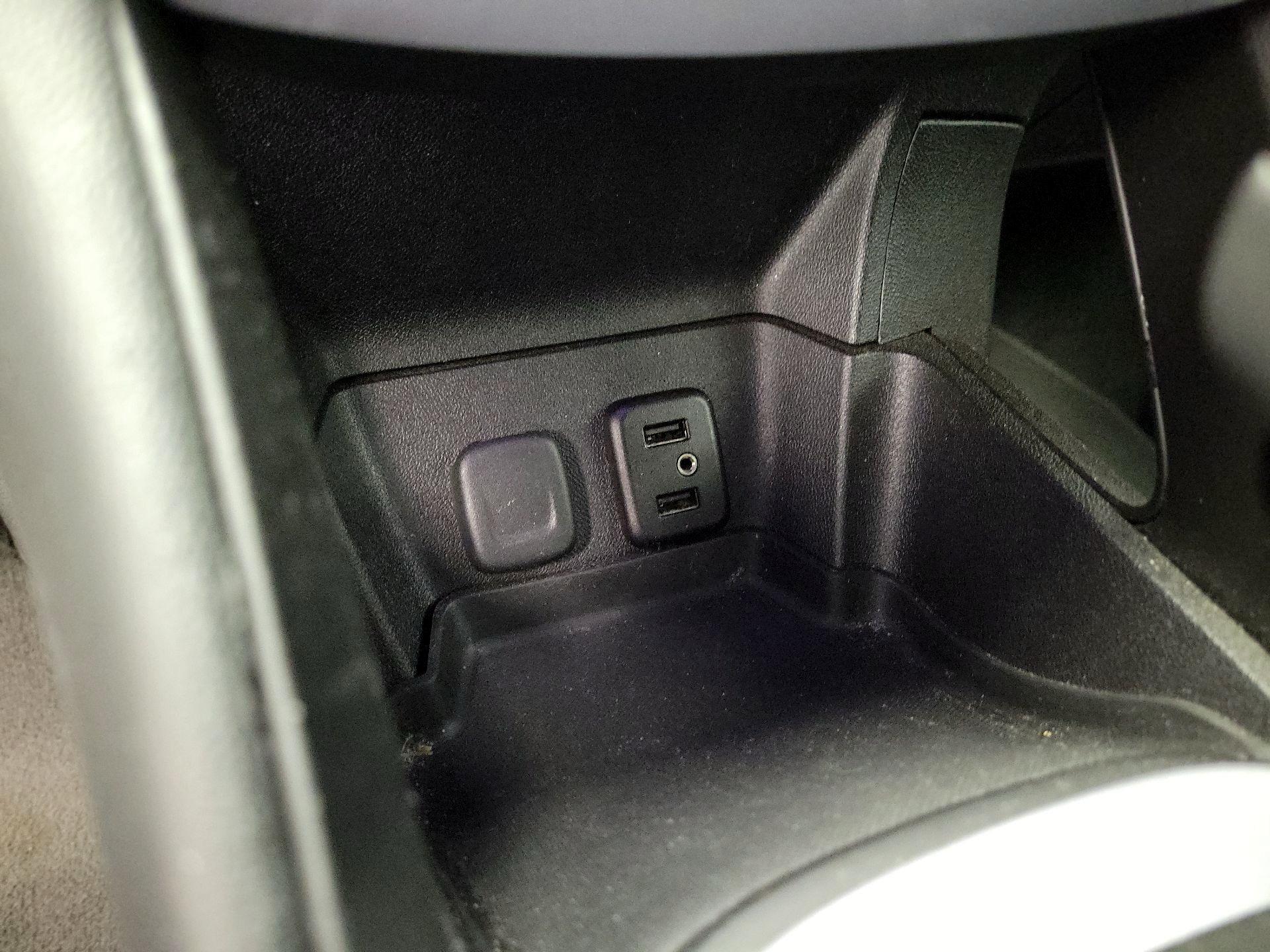 Thumbnail: 2017 Chevrolet Volt - 18