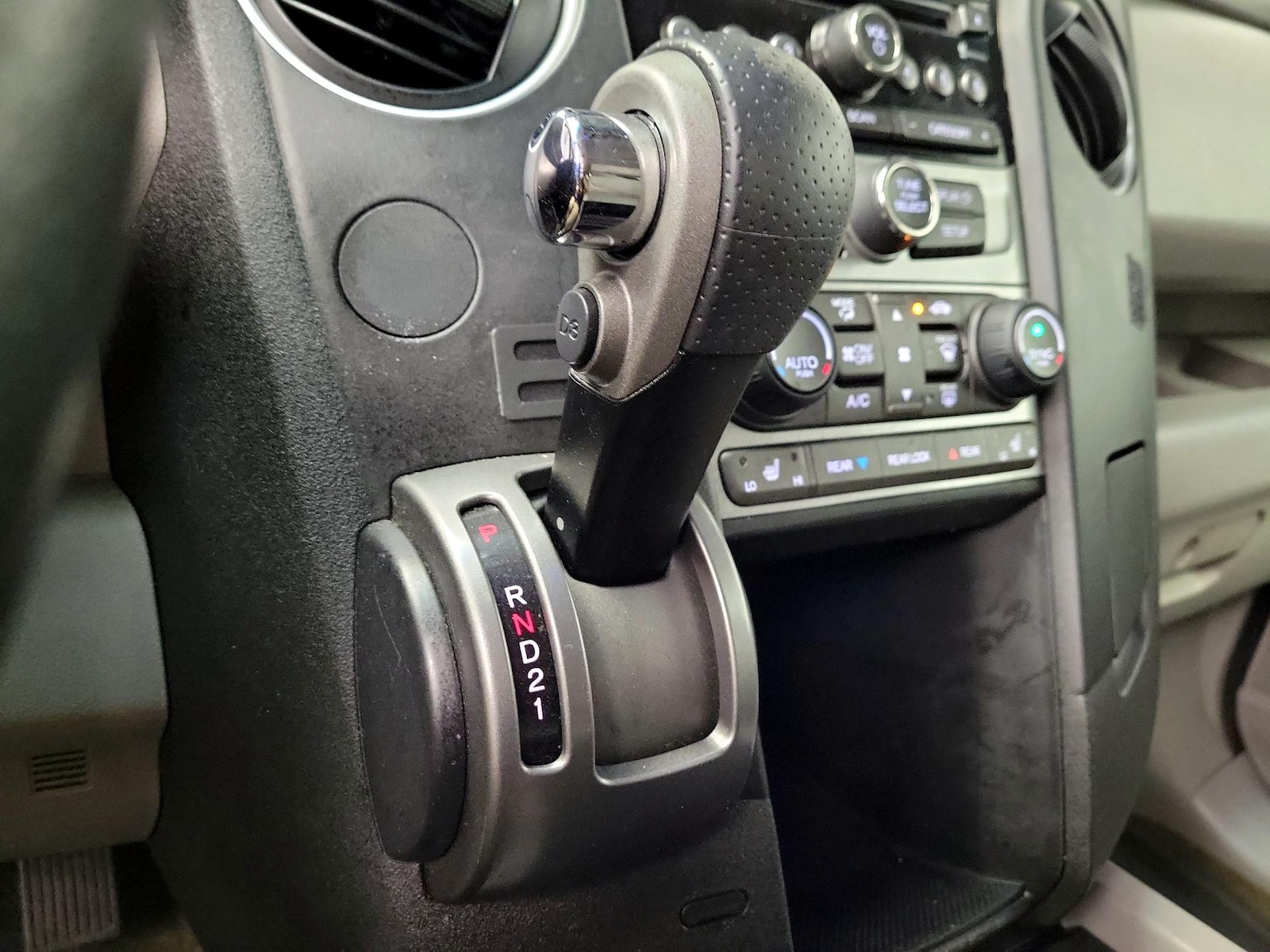 2014 Honda Pilot EX-L - Photo 18