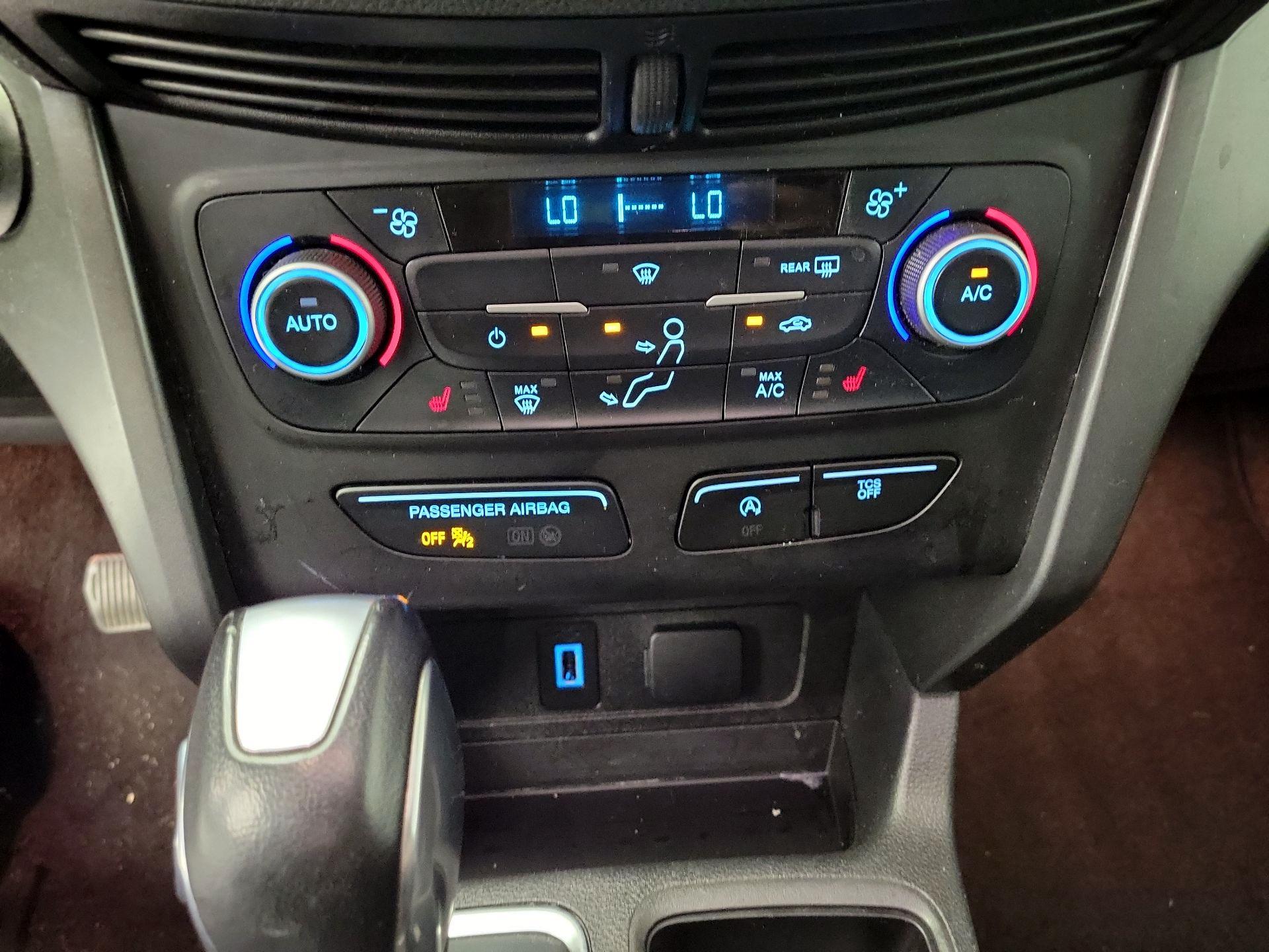 Thumbnail: 2019 Ford Escape - 16