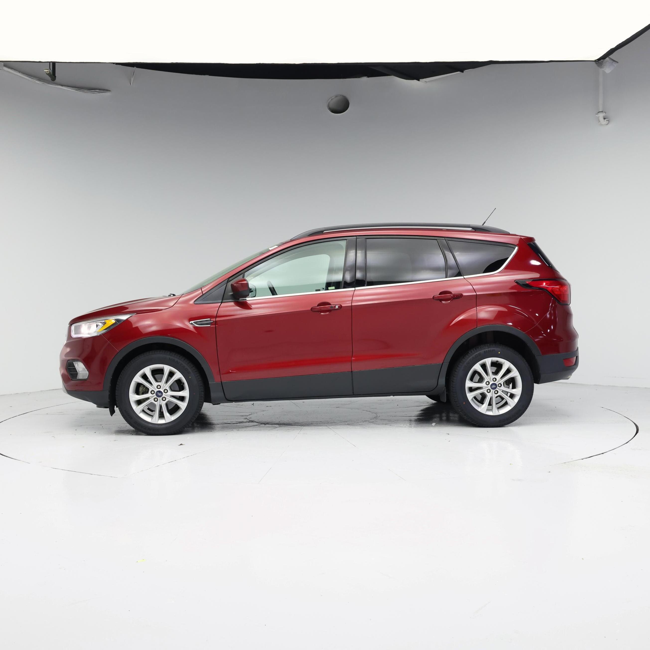 Thumbnail: 2019 Ford Escape - 3