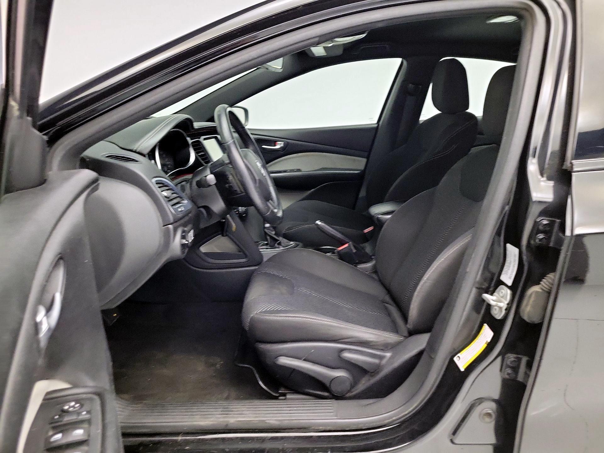 Thumbnail: 2016 Dodge Dart - 11