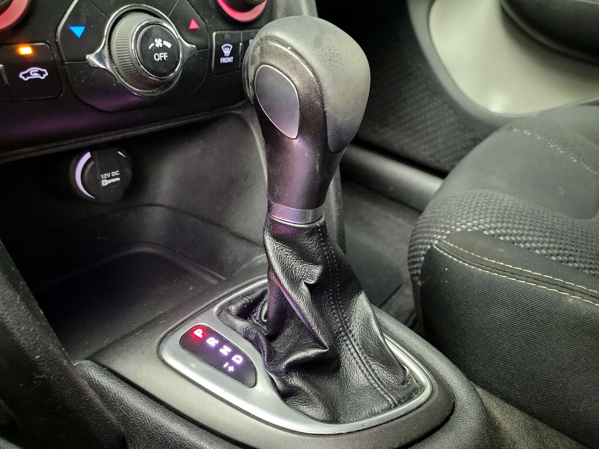 Thumbnail: 2016 Dodge Dart - 17