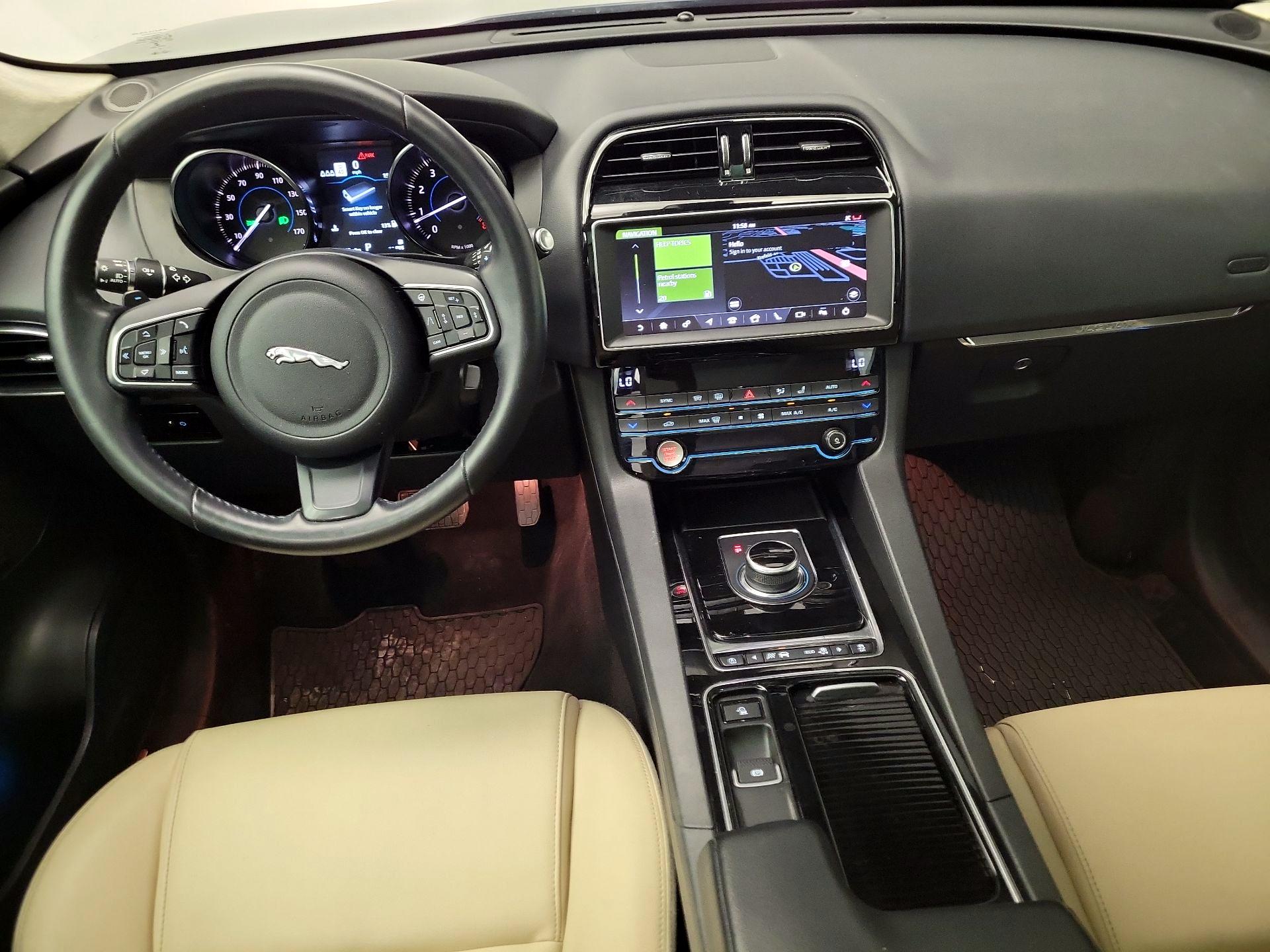 Thumbnail: 2020 Jaguar F-Pace - 9