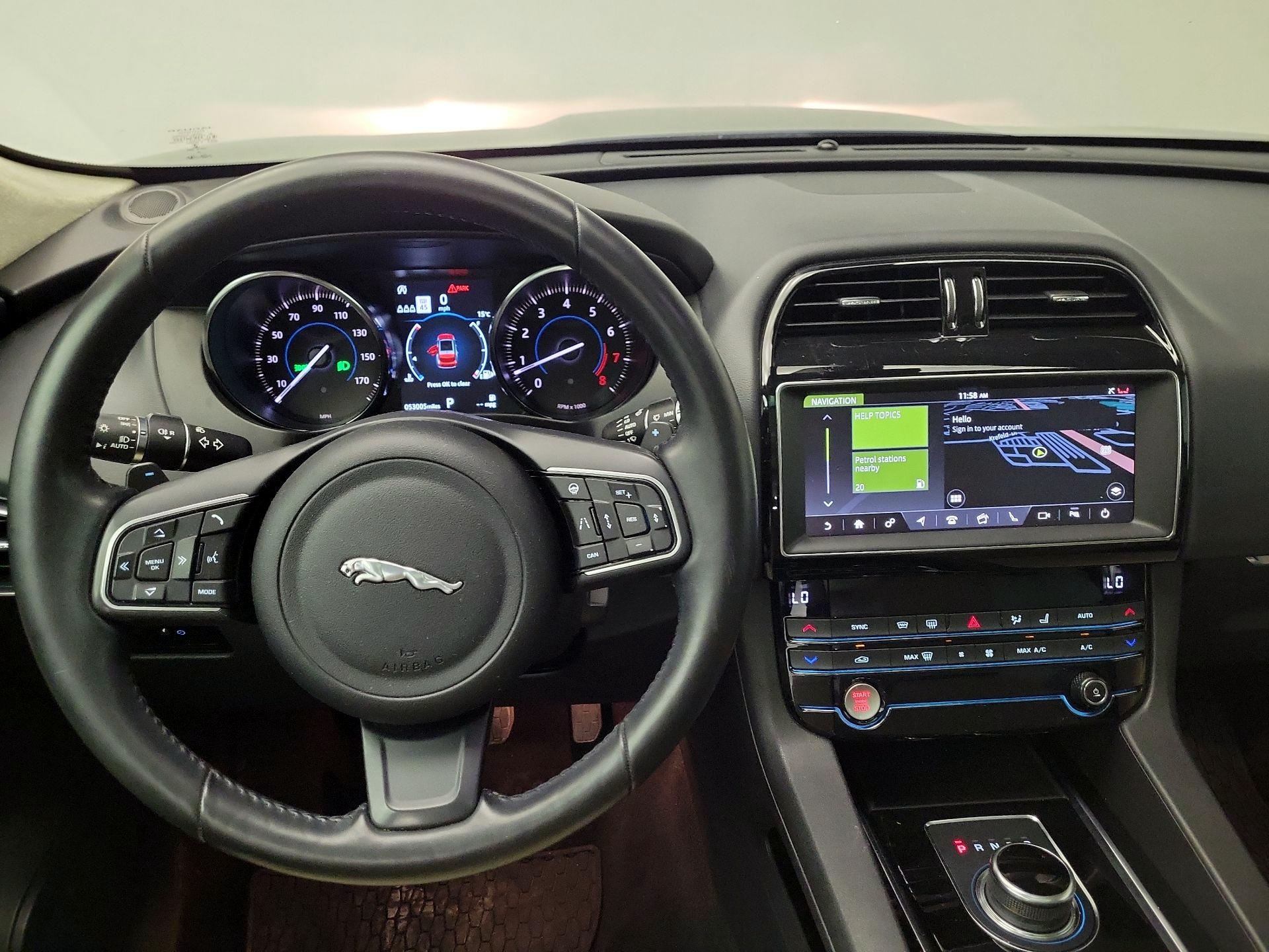 Thumbnail: 2020 Jaguar F-Pace - 10