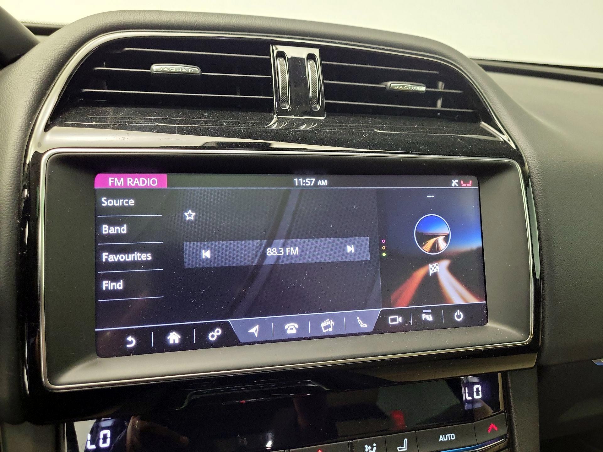 Thumbnail: 2020 Jaguar F-Pace - 16