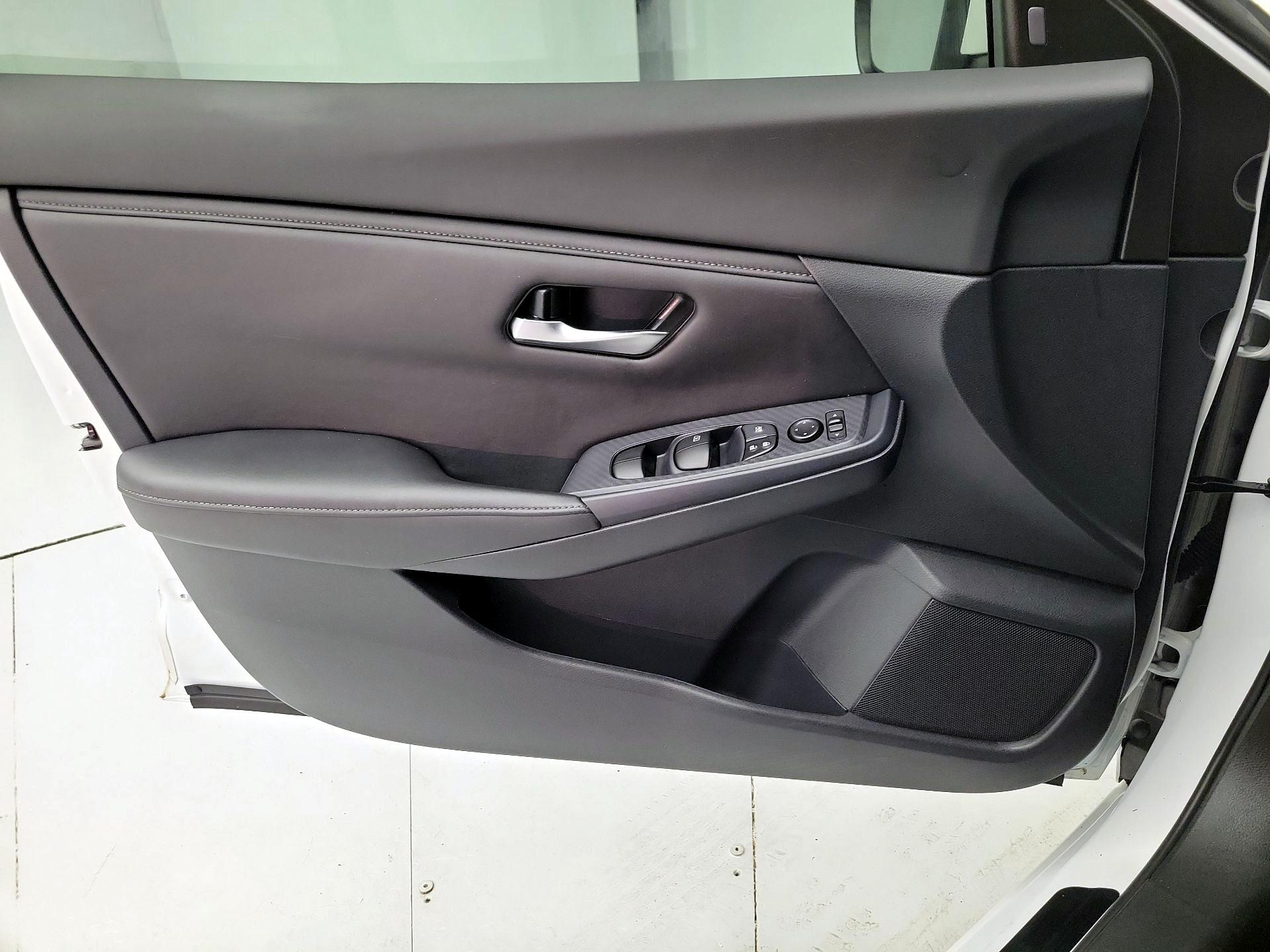 Thumbnail: 2023 Nissan Sentra - 12