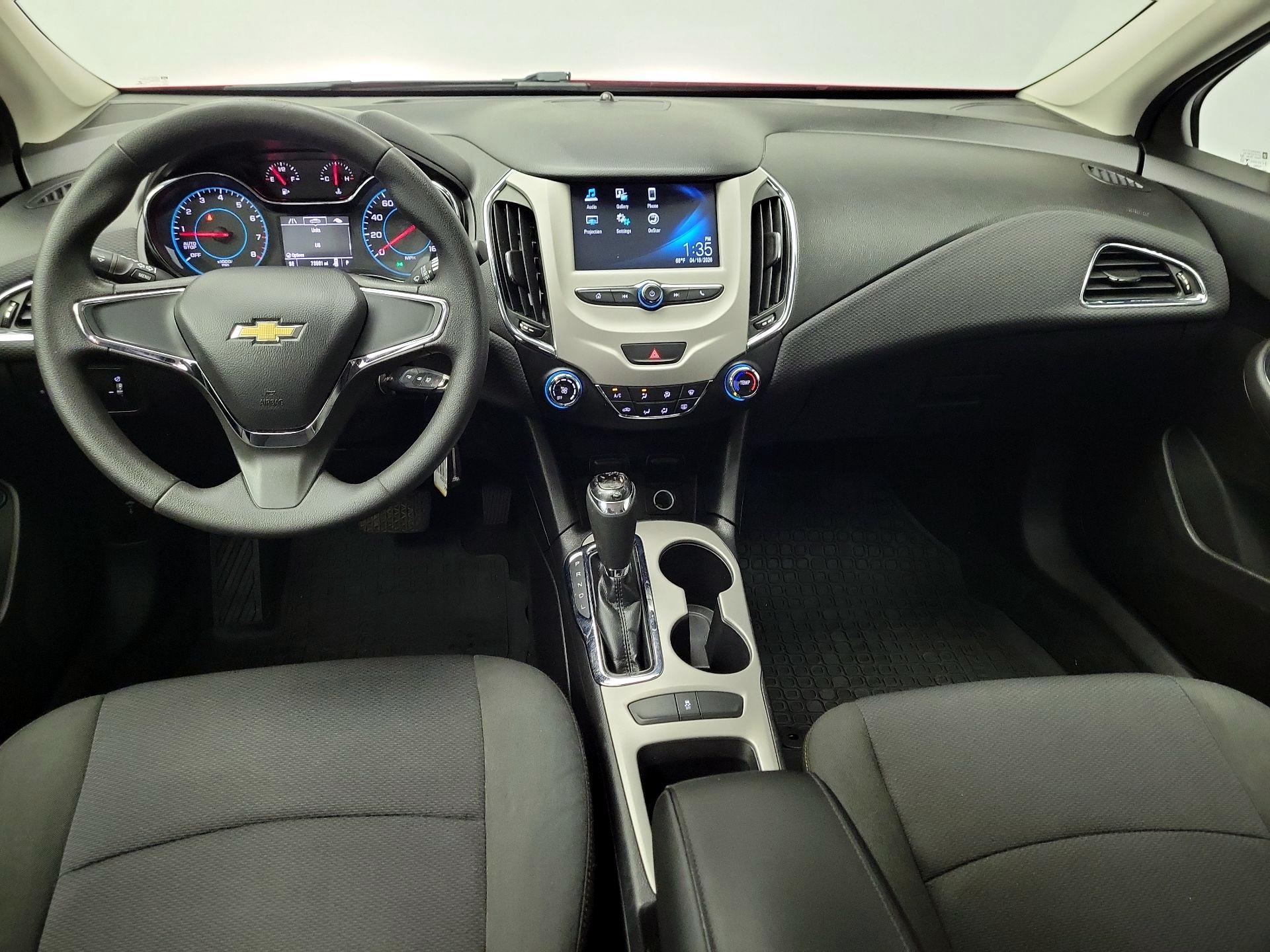 Thumbnail: 2017 Chevrolet Cruze - 9