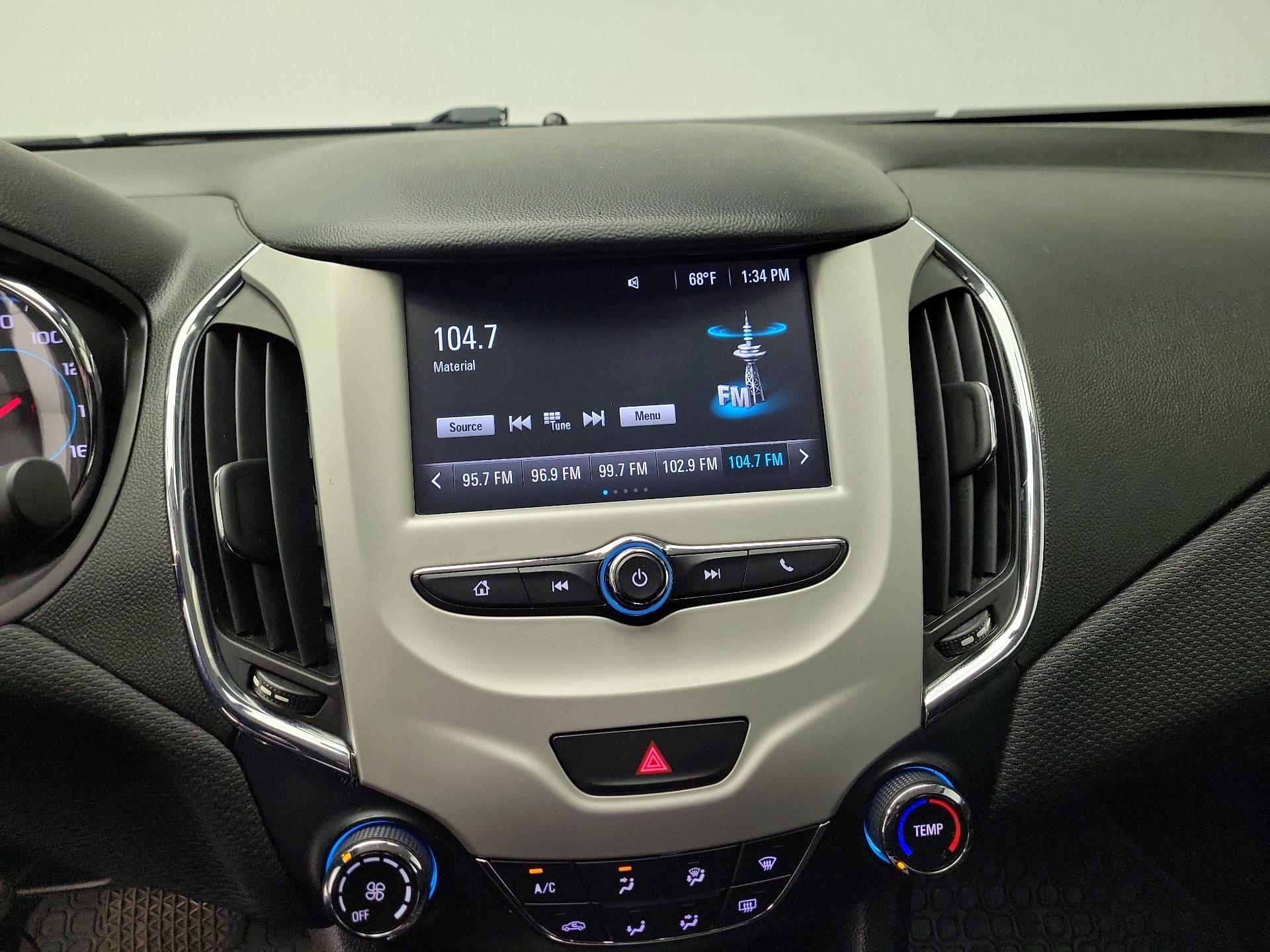 Thumbnail: 2017 Chevrolet Cruze - 15