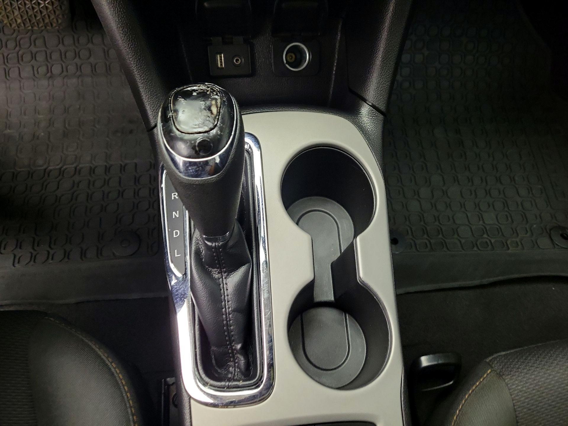 Thumbnail: 2017 Chevrolet Cruze - 17