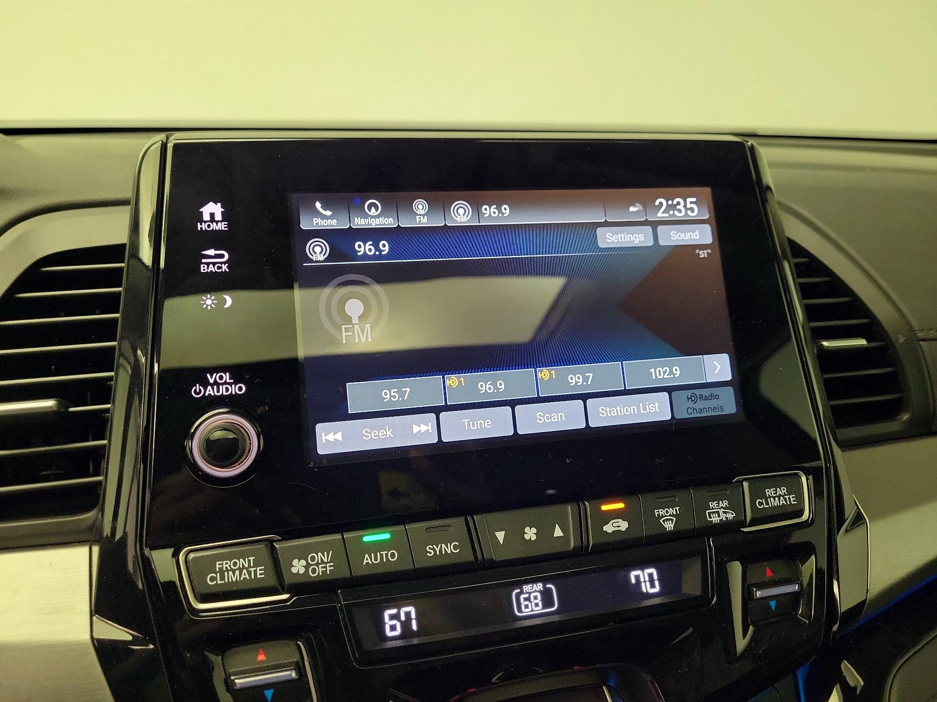 Thumbnail: 2023 Honda Odyssey - 16