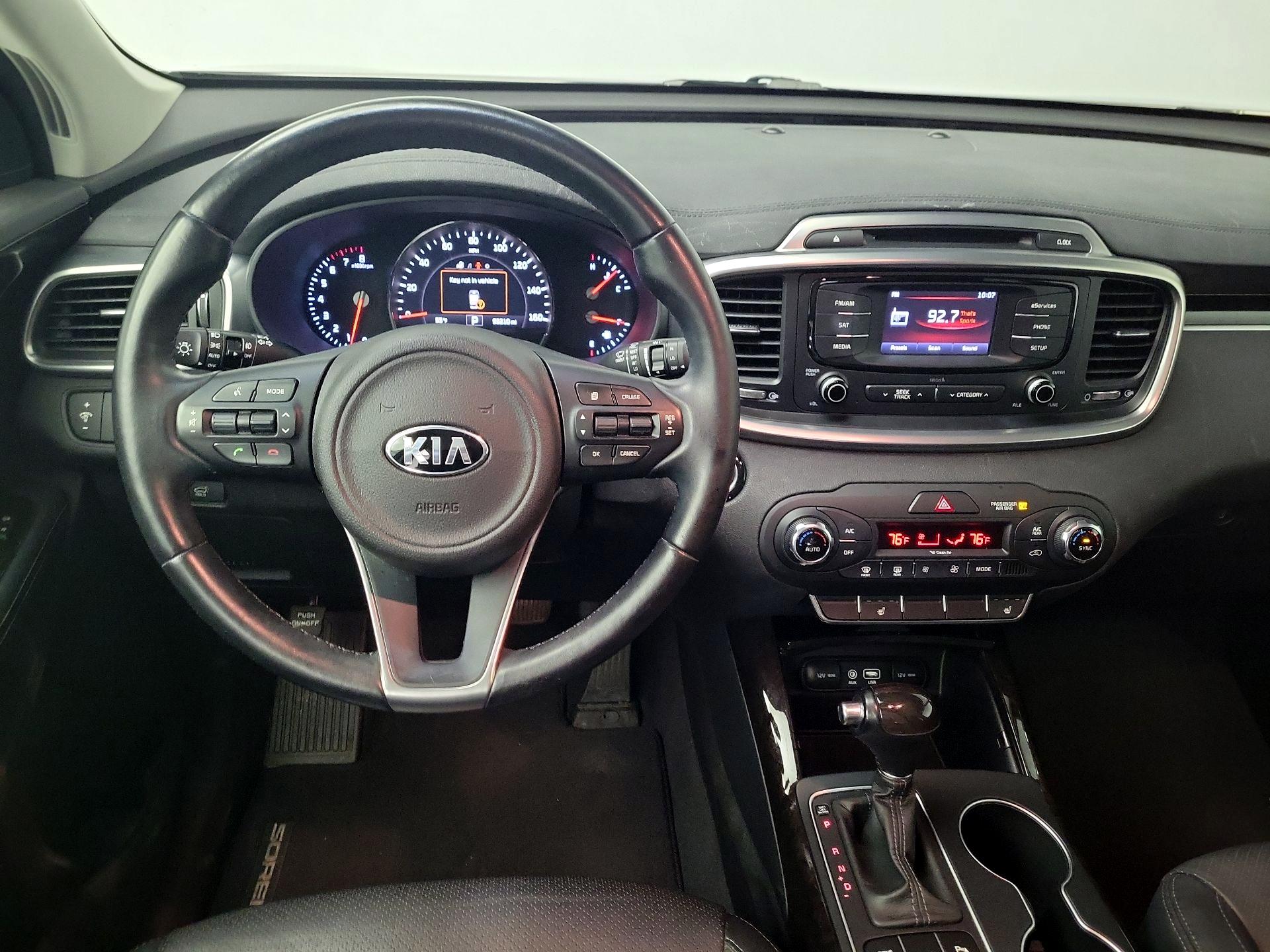 Thumbnail: 2016 Kia Sorento - 10