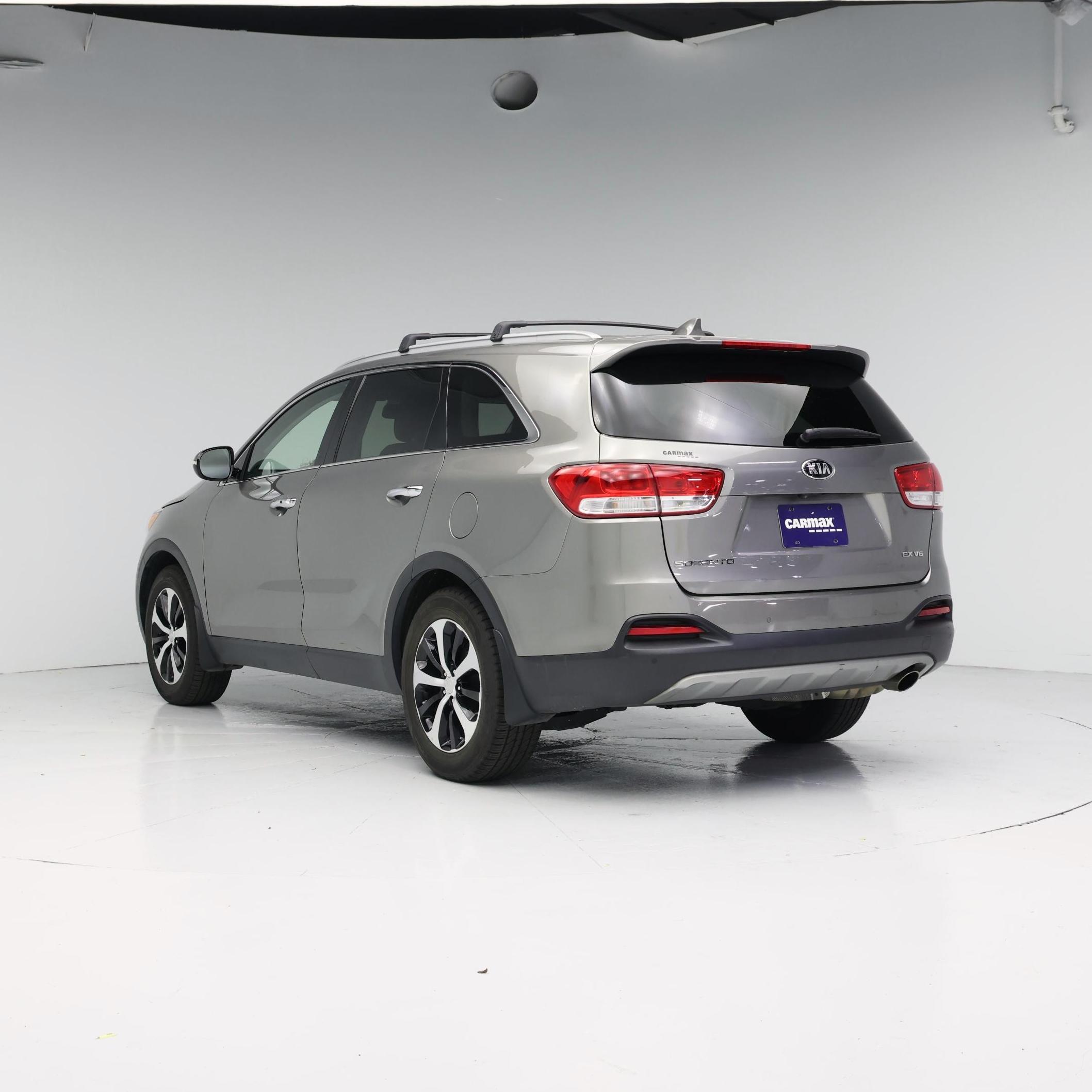 Thumbnail: 2016 Kia Sorento - 2