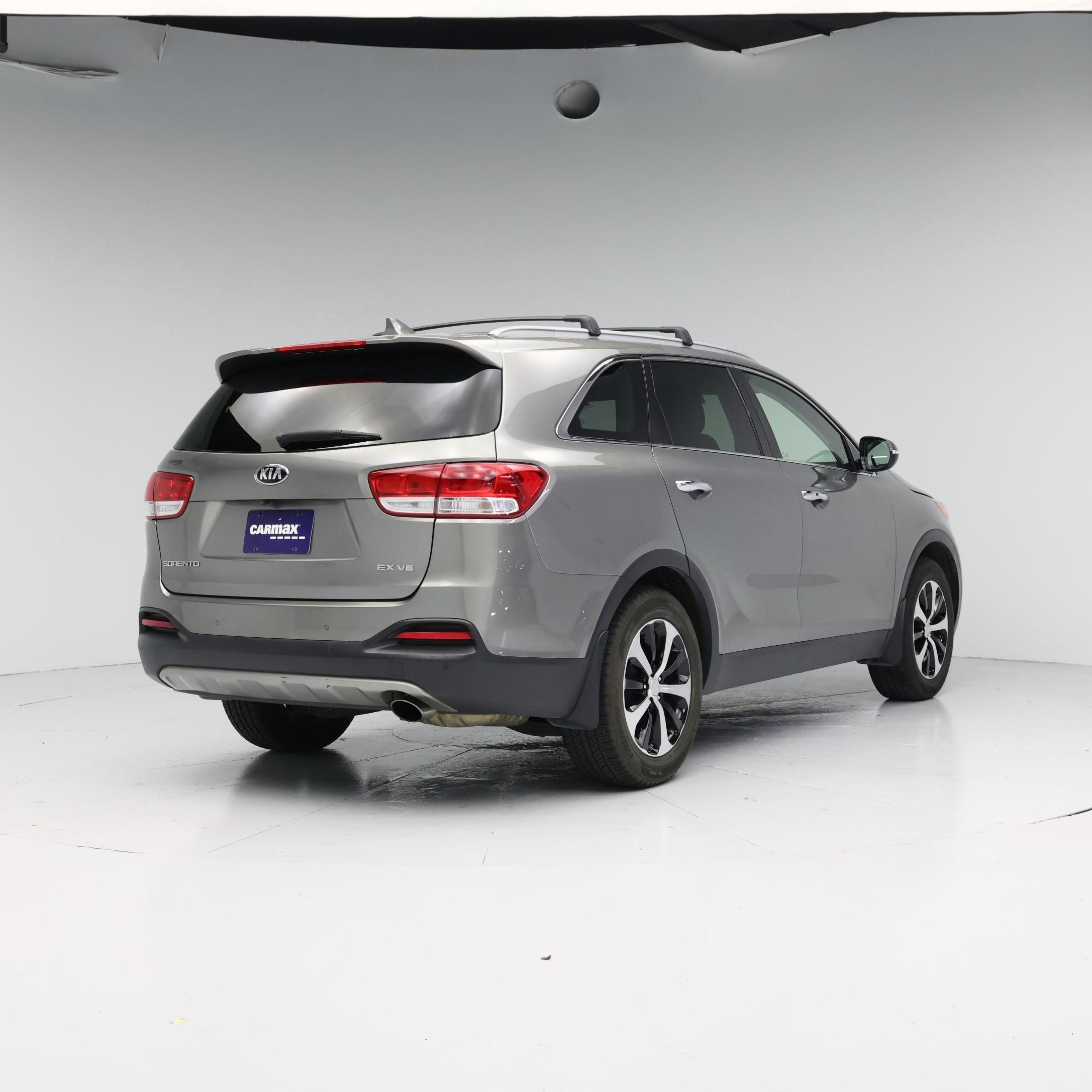 Thumbnail: 2016 Kia Sorento - 8