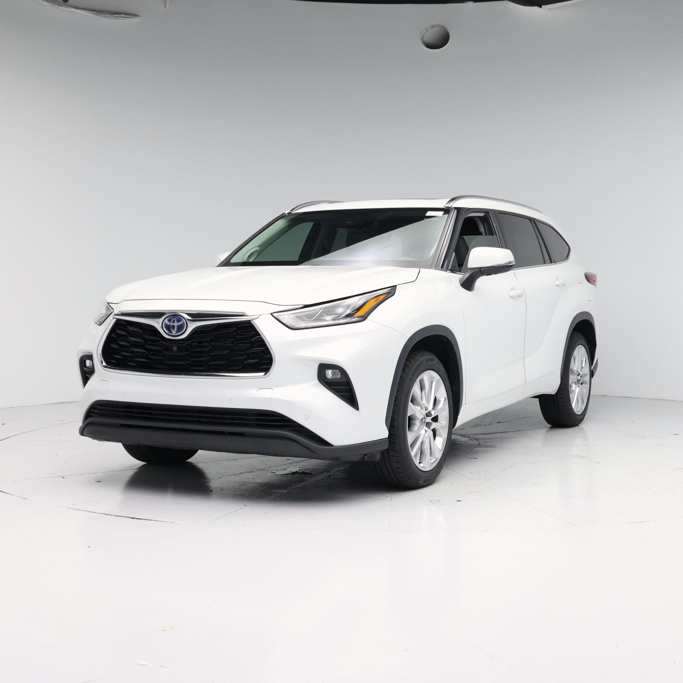 Thumbnail: 2022 Toyota Highlander - 4