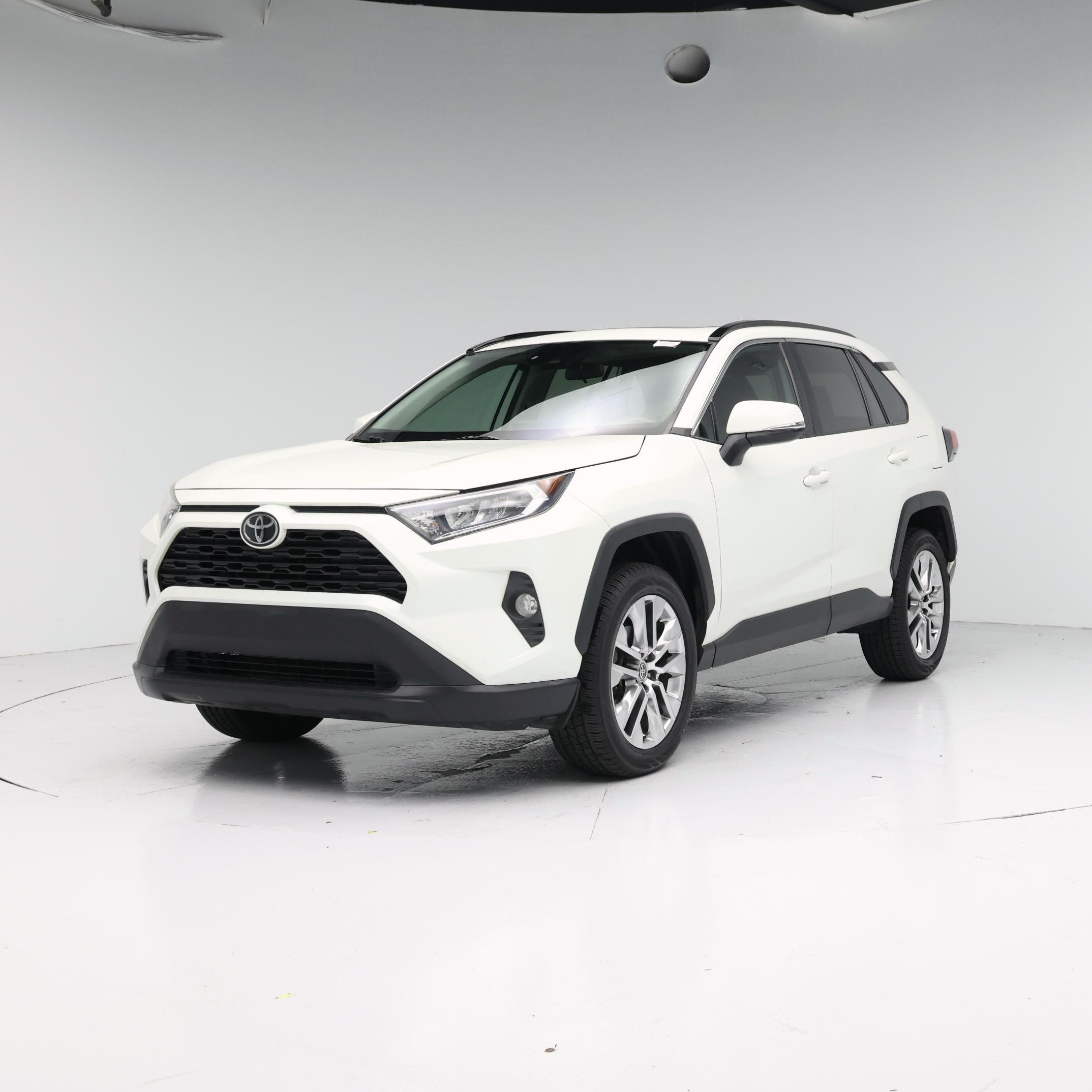 Thumbnail: 2021 Toyota RAV4 - 4