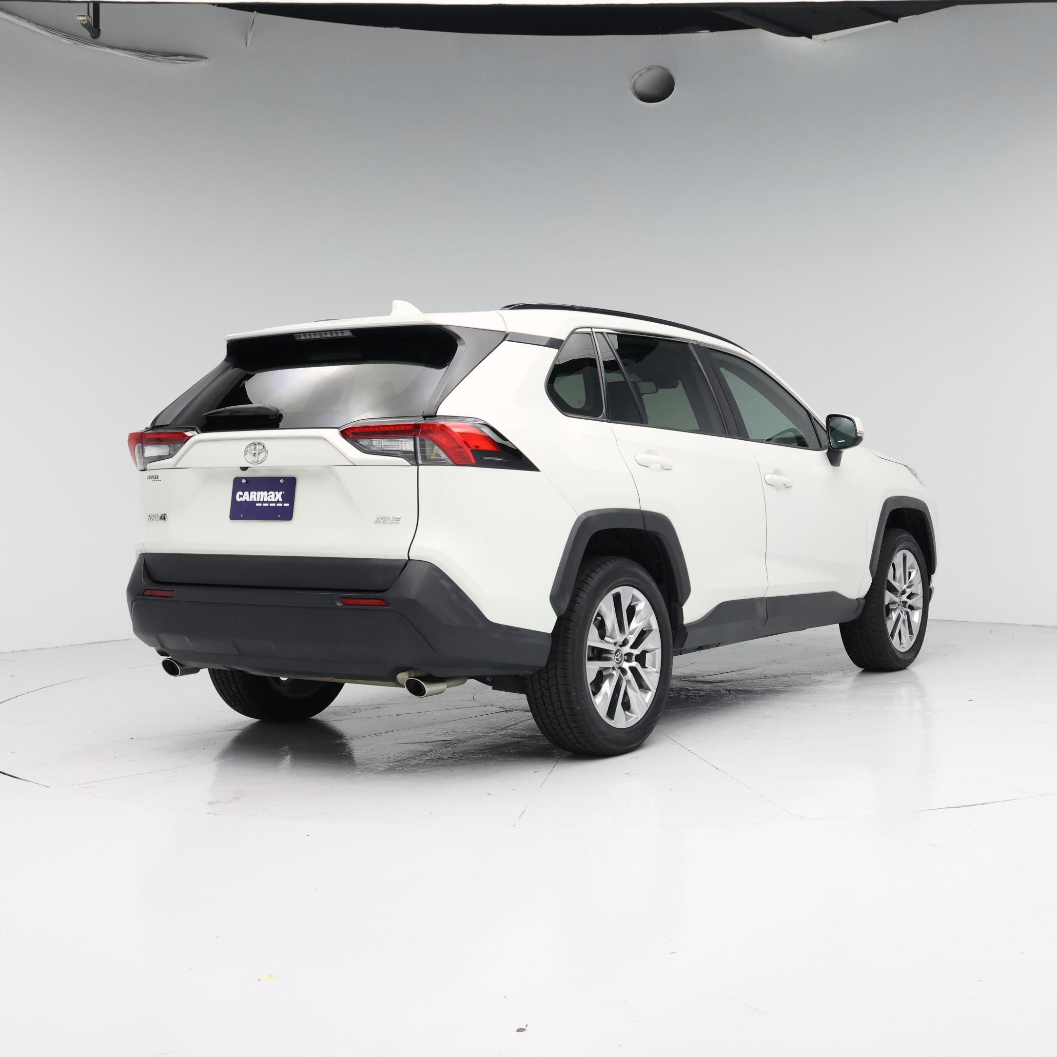Thumbnail: 2021 Toyota RAV4 - 8