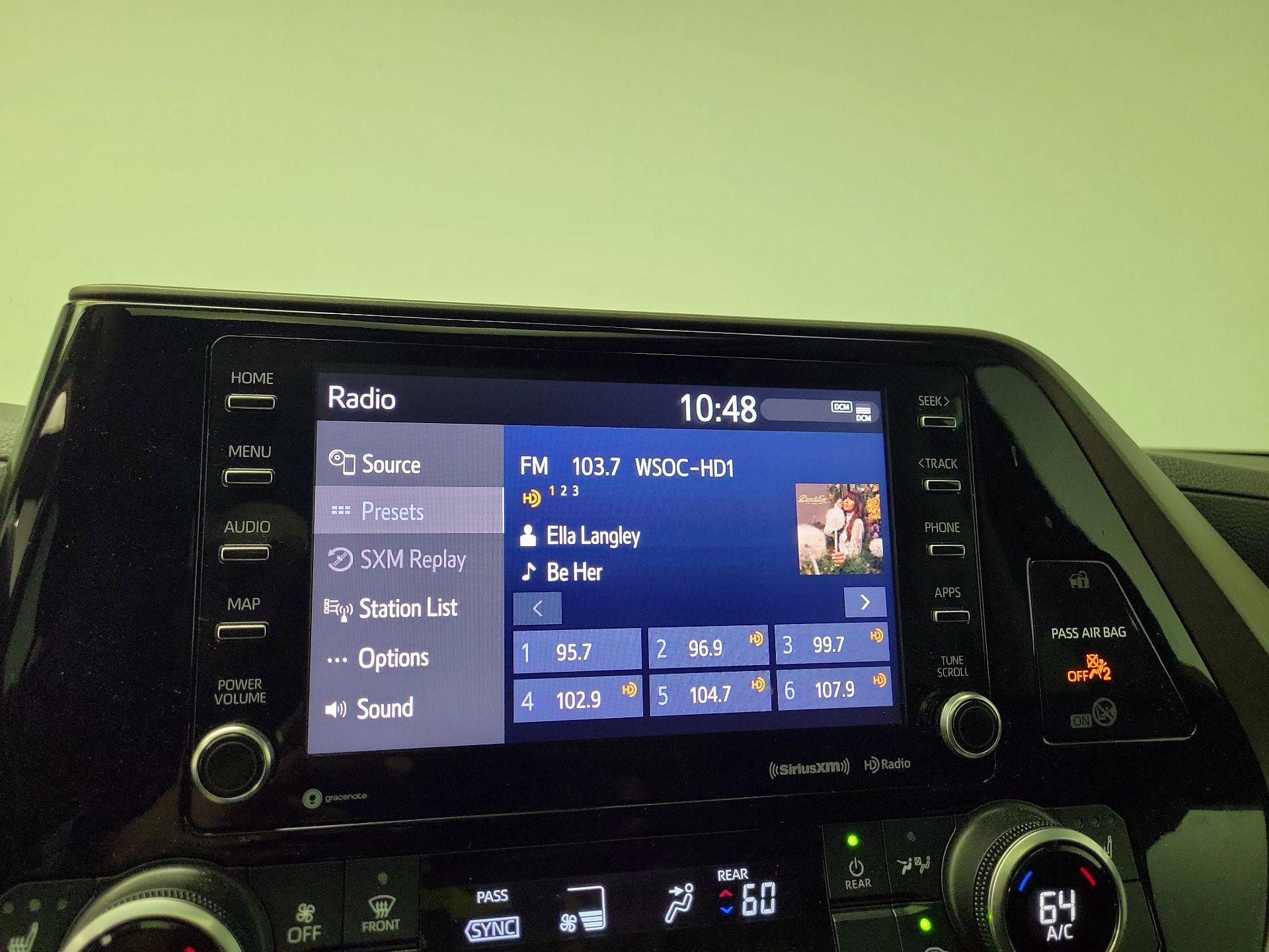 Thumbnail: 2021 Toyota Highlander - 15