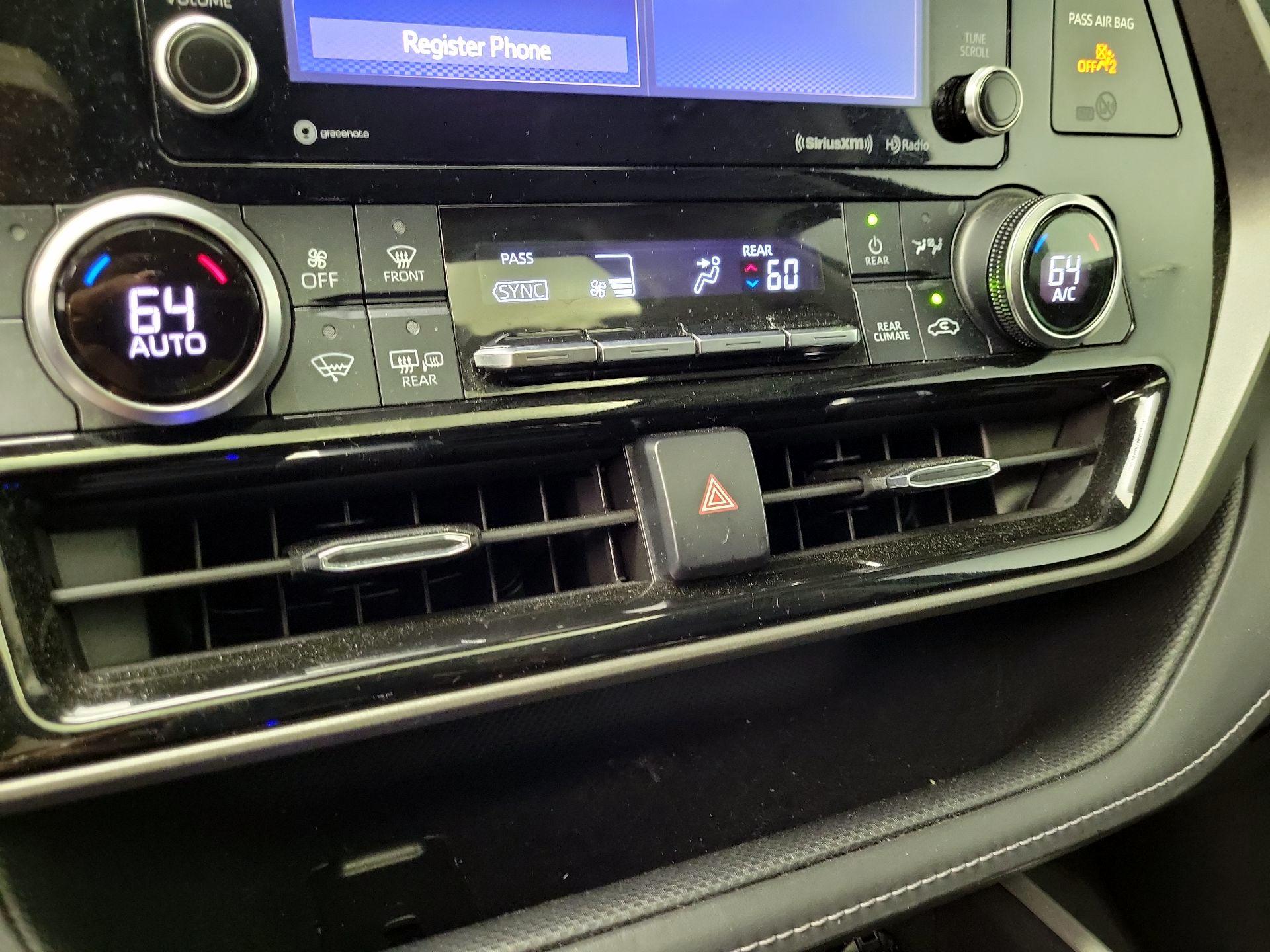 Thumbnail: 2021 Toyota Highlander - 16