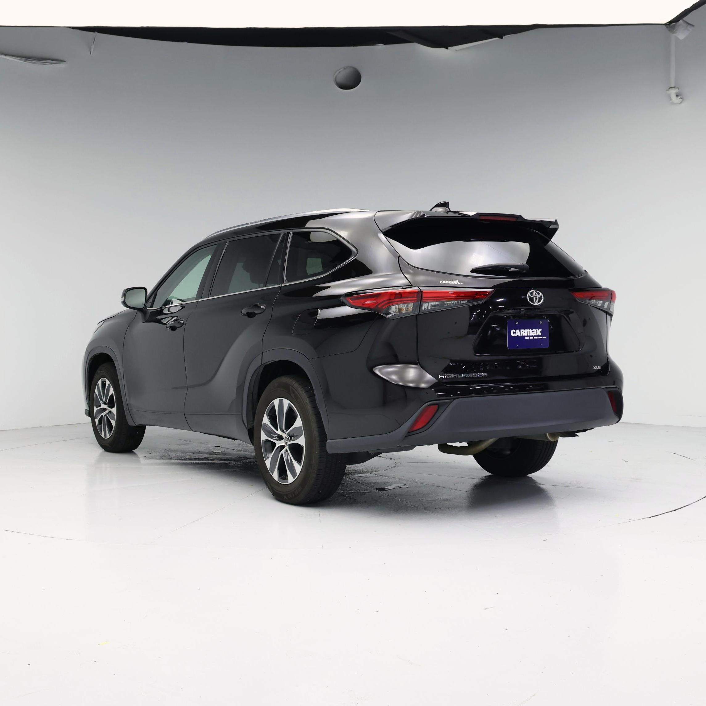 Thumbnail: 2021 Toyota Highlander - 2