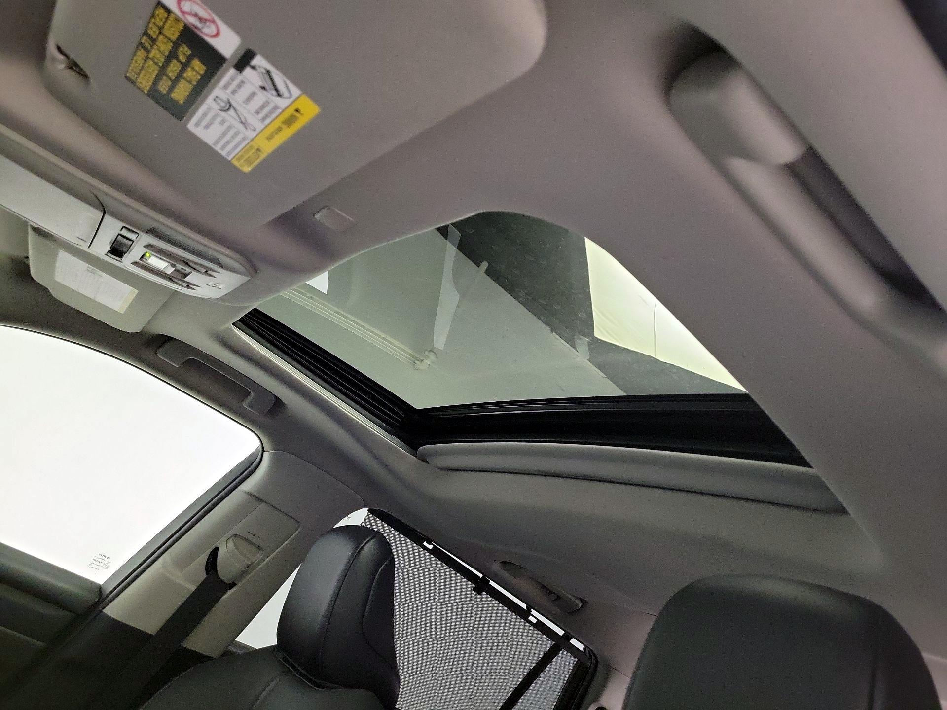 Thumbnail: 2021 Toyota Highlander - 19