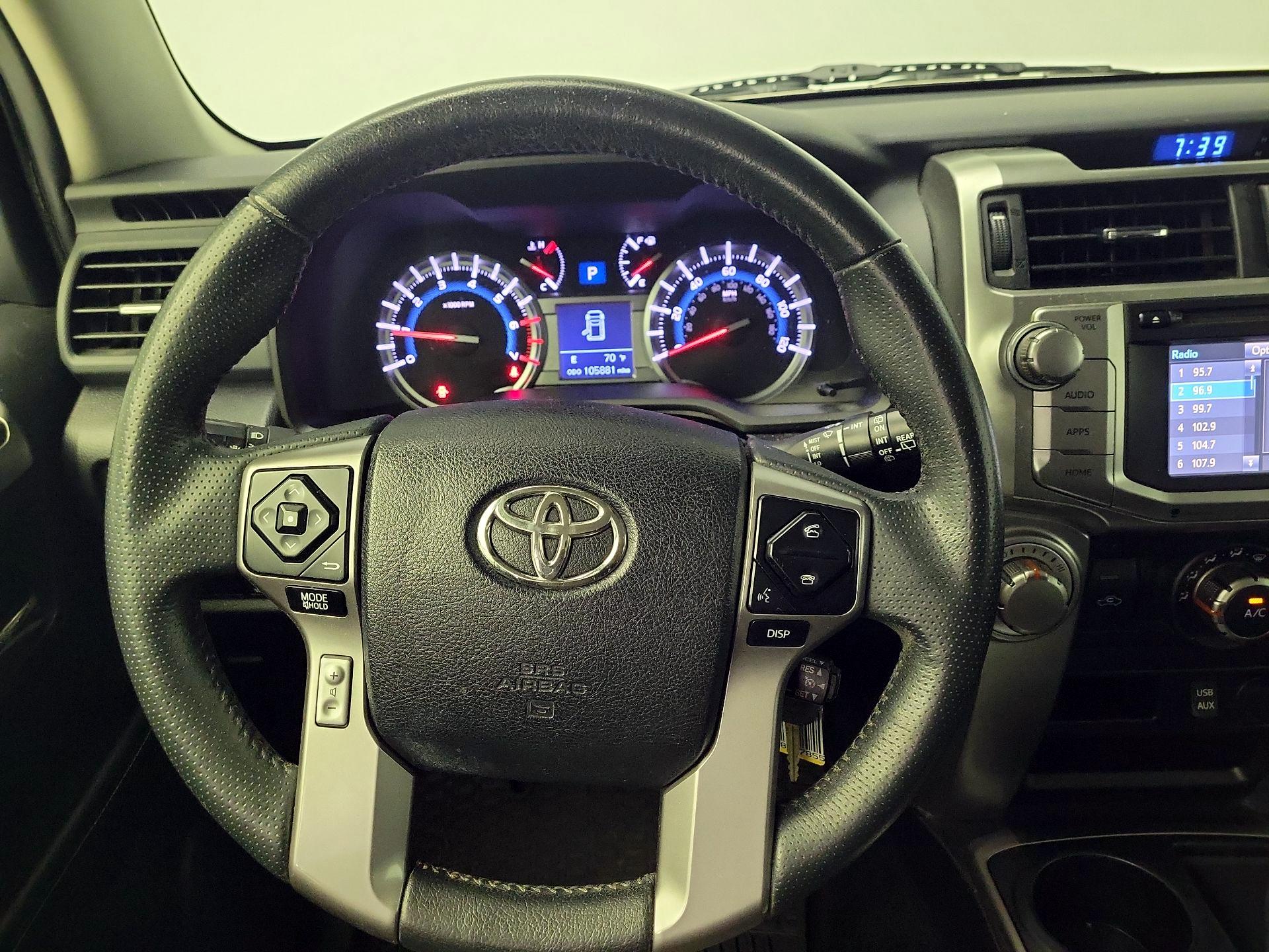 Thumbnail: 2016 Toyota 4Runner - 10