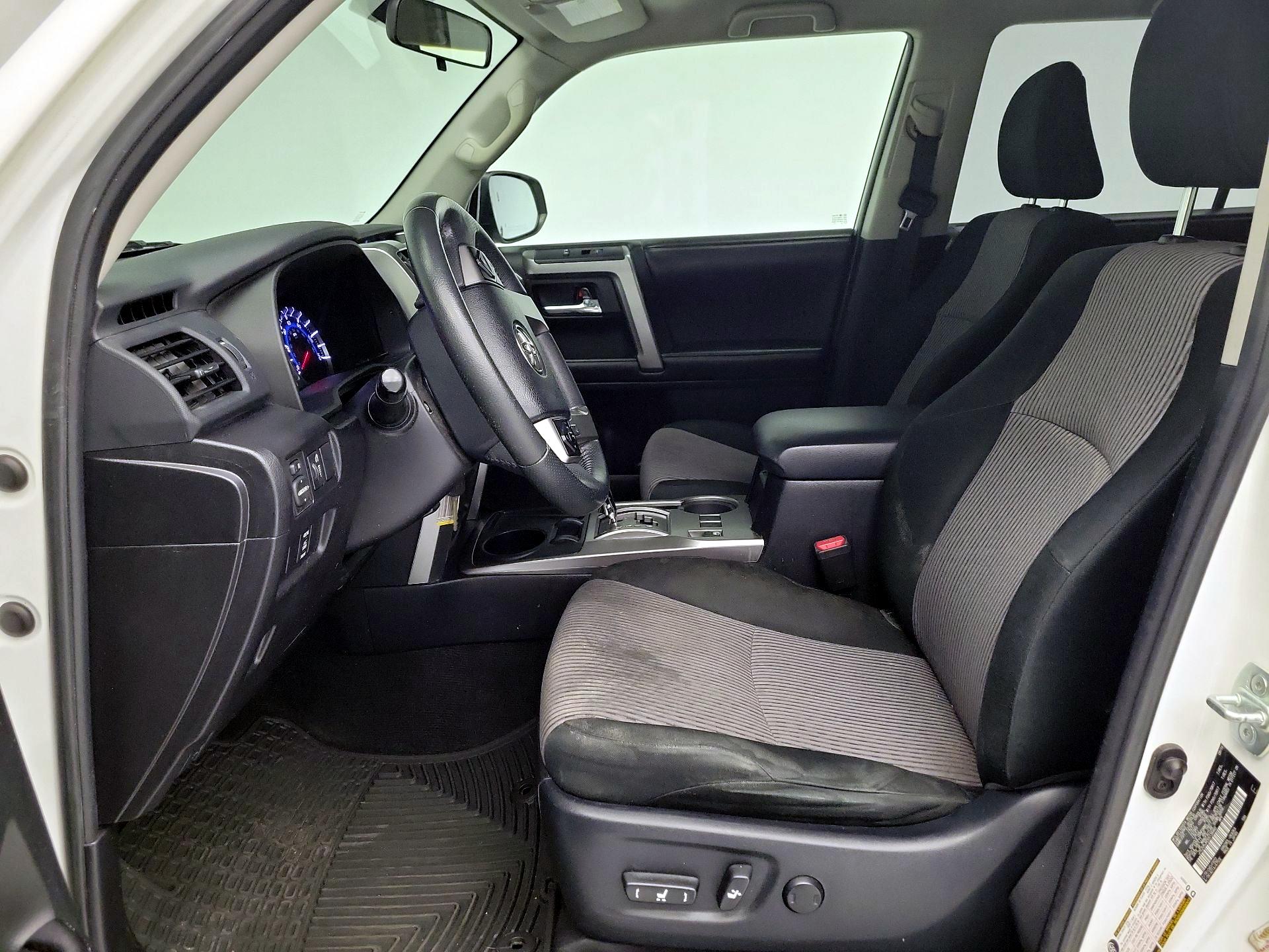 Thumbnail: 2016 Toyota 4Runner - 11