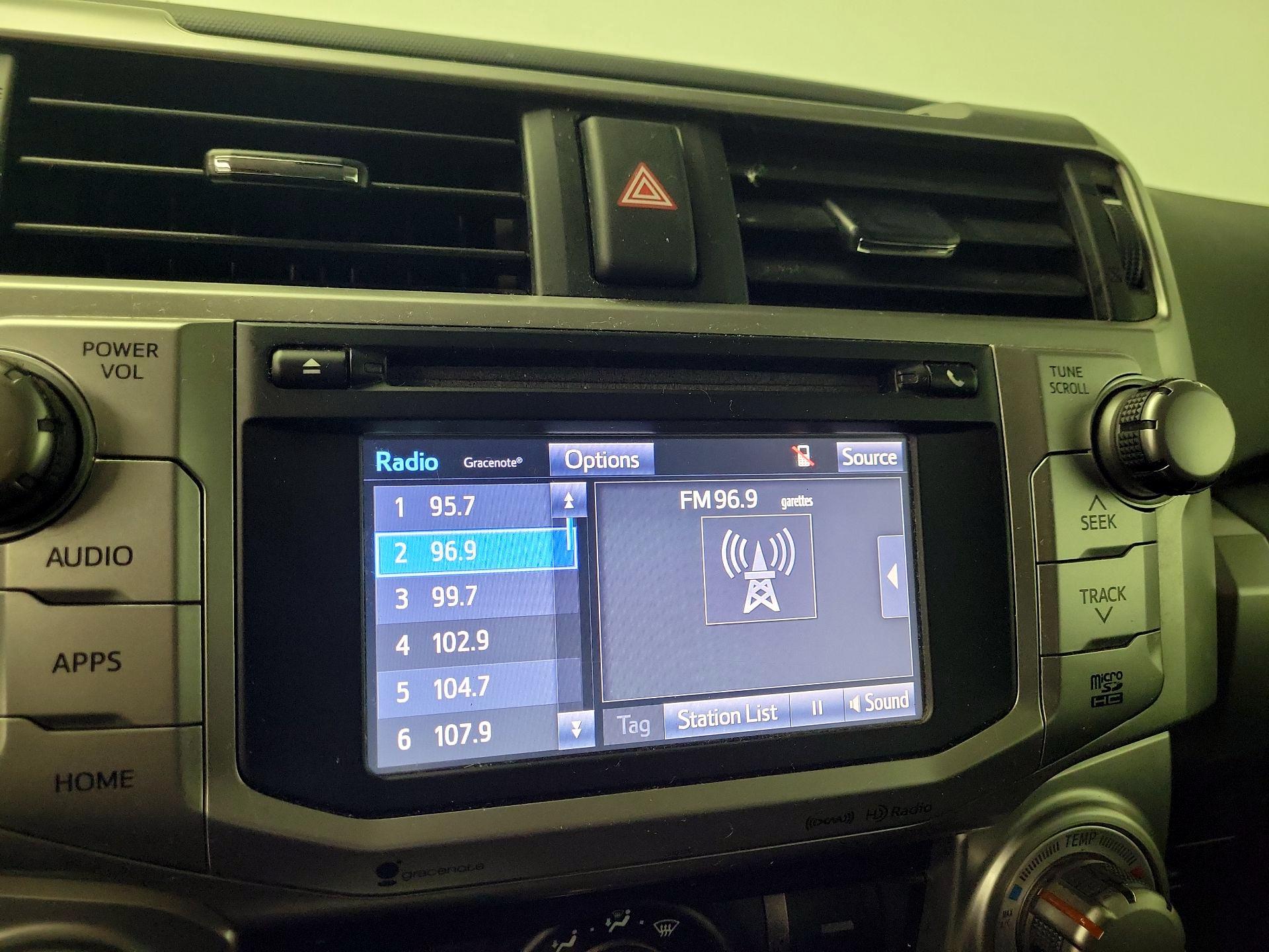 Thumbnail: 2016 Toyota 4Runner - 15