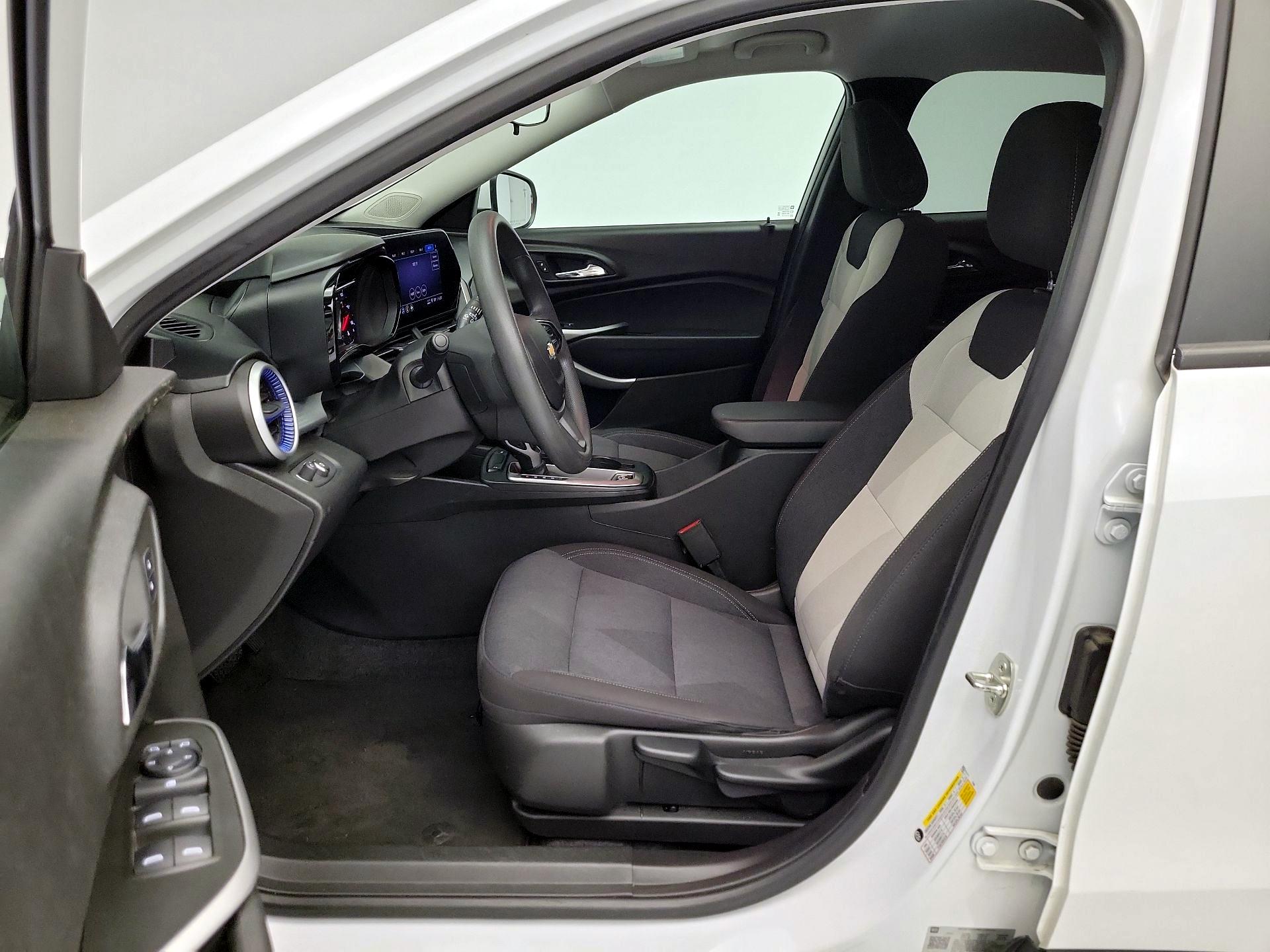 Thumbnail: 2024 Chevrolet Trax - 11