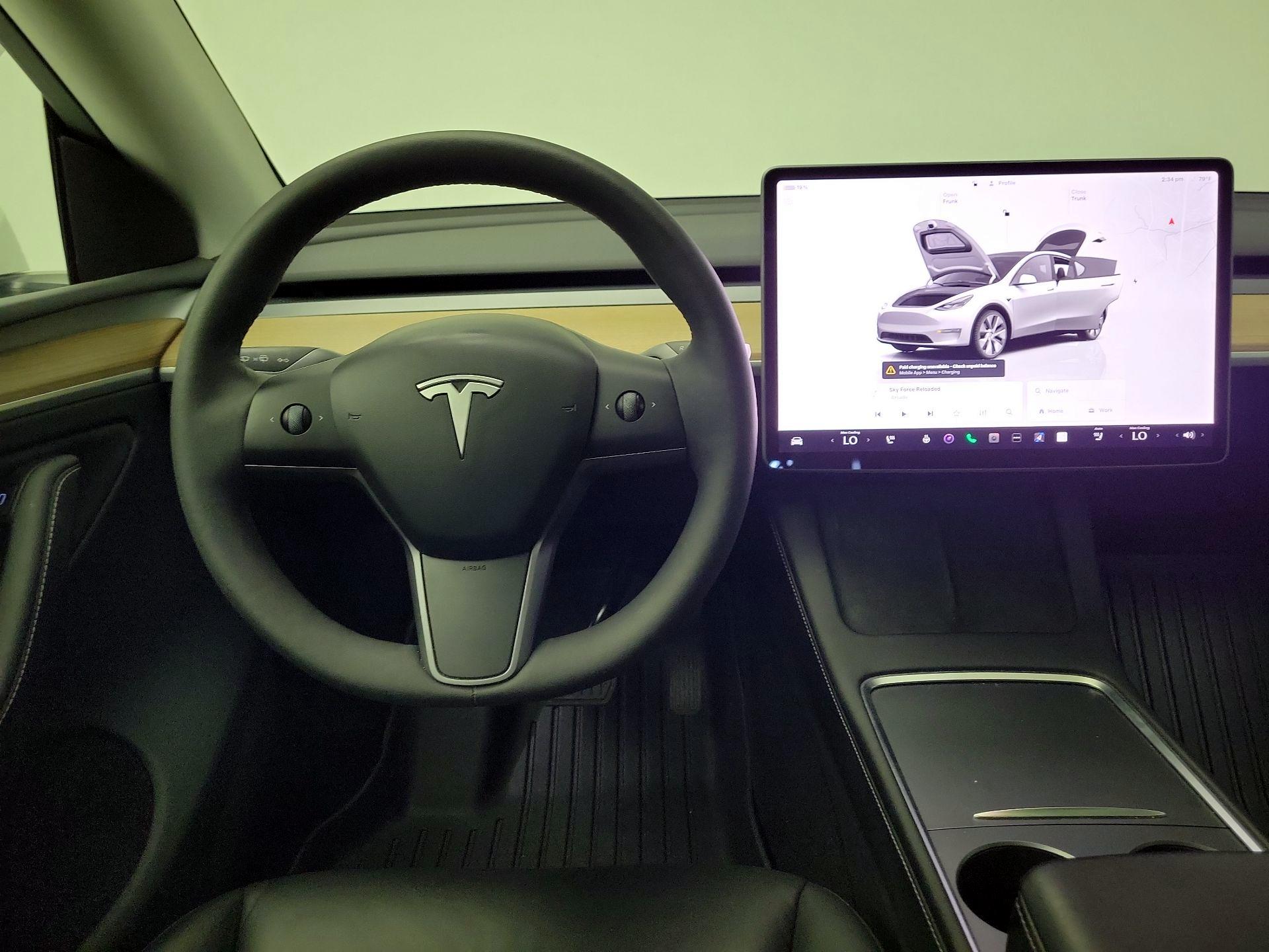 Thumbnail: 2023 Tesla Model Y - 10