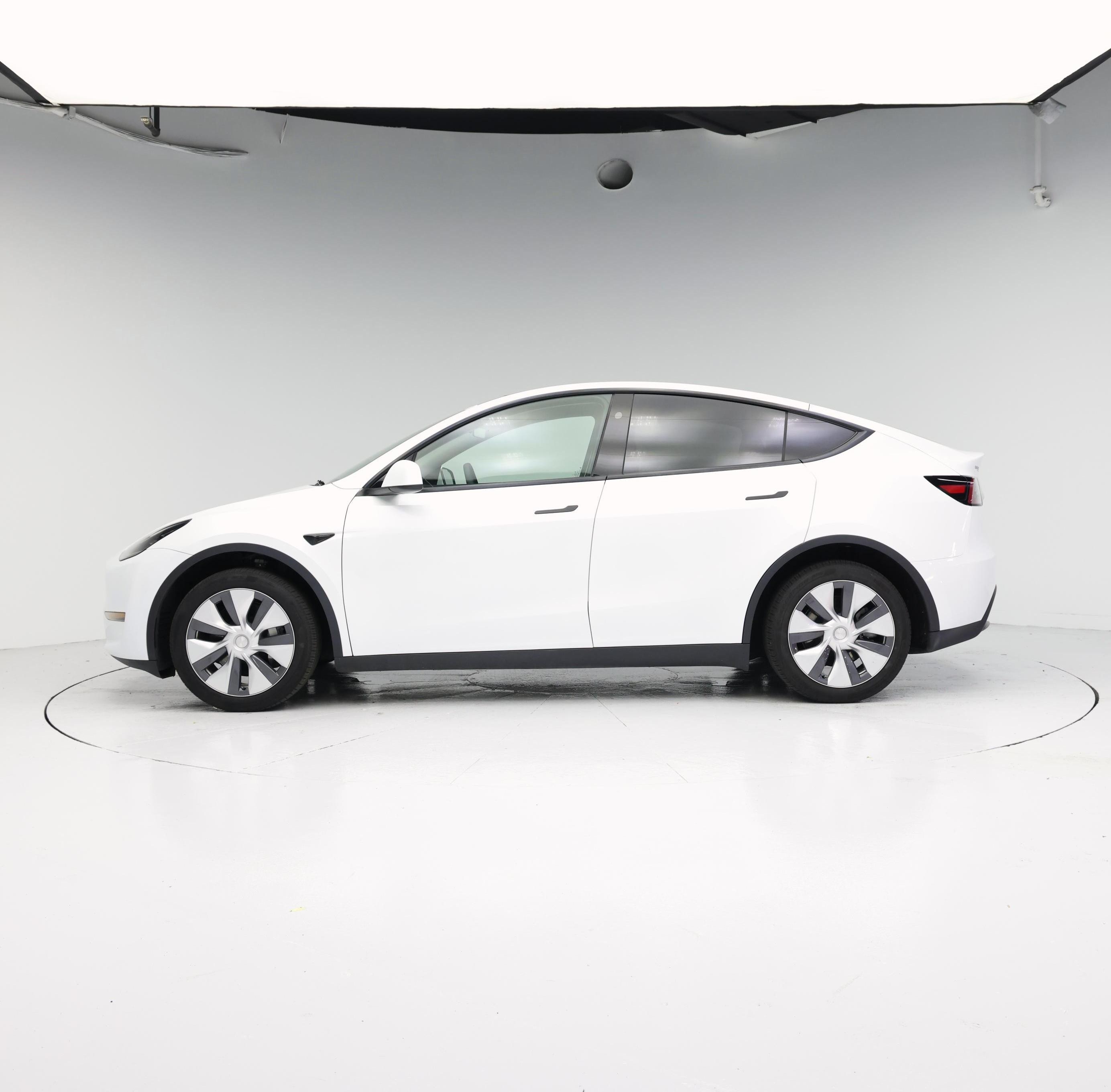 Thumbnail: 2023 Tesla Model Y - 3