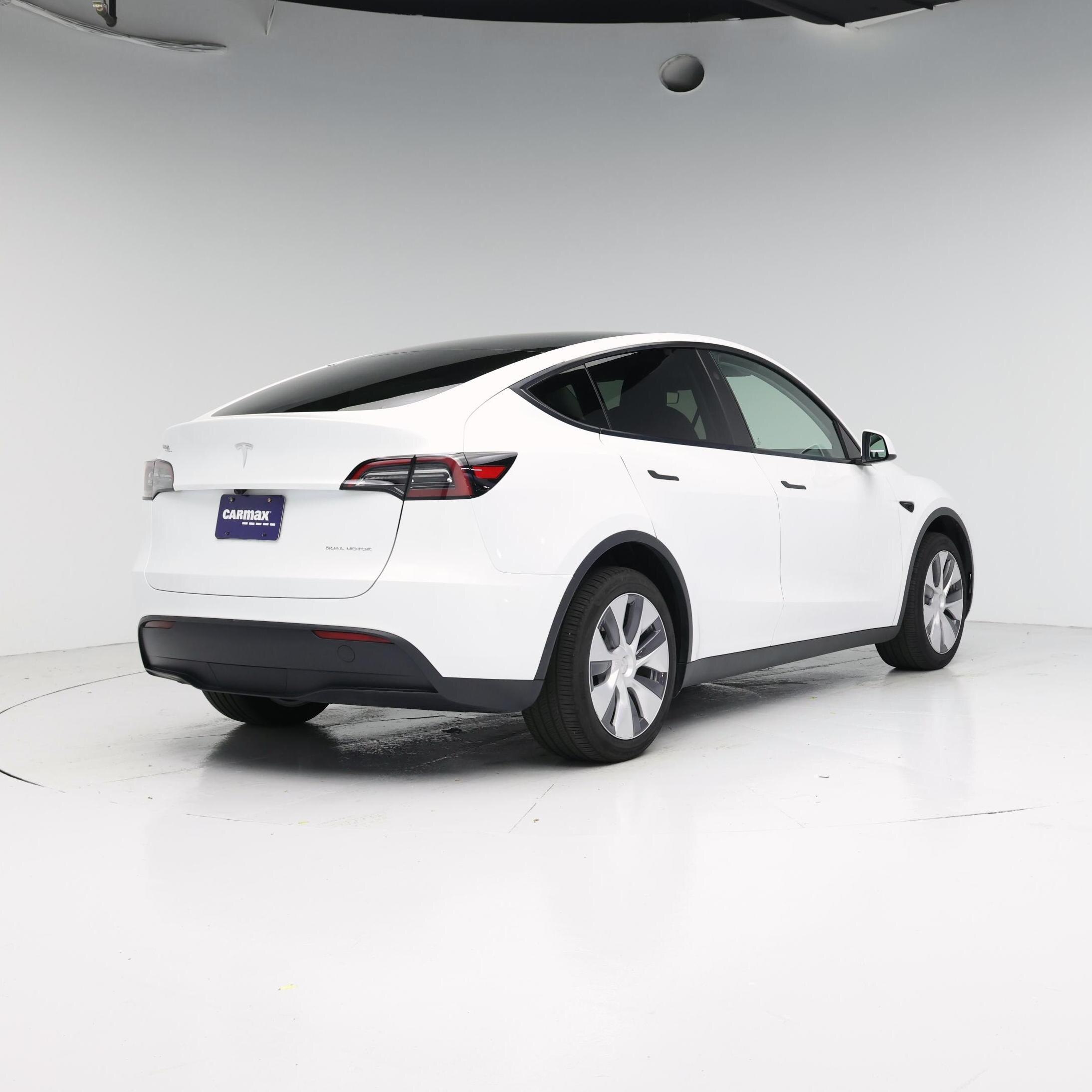 Thumbnail: 2023 Tesla Model Y - 8