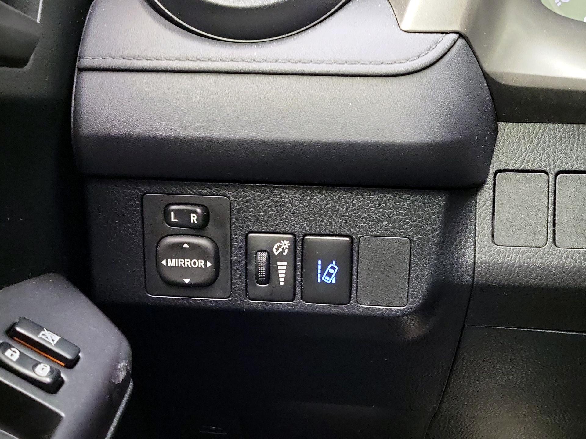 Thumbnail: 2017 Toyota RAV4 - 13