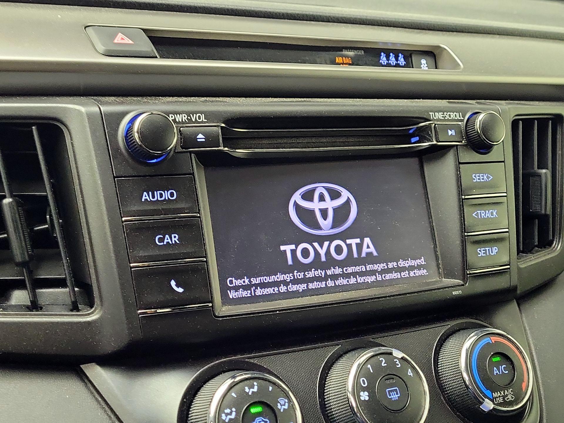 Thumbnail: 2017 Toyota RAV4 - 15