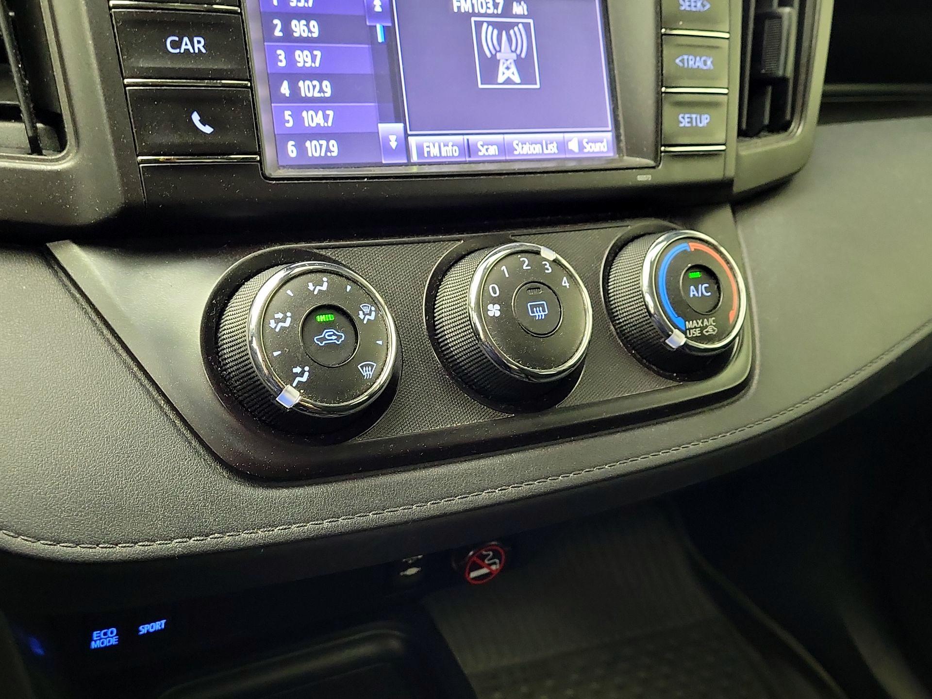 Thumbnail: 2017 Toyota RAV4 - 16