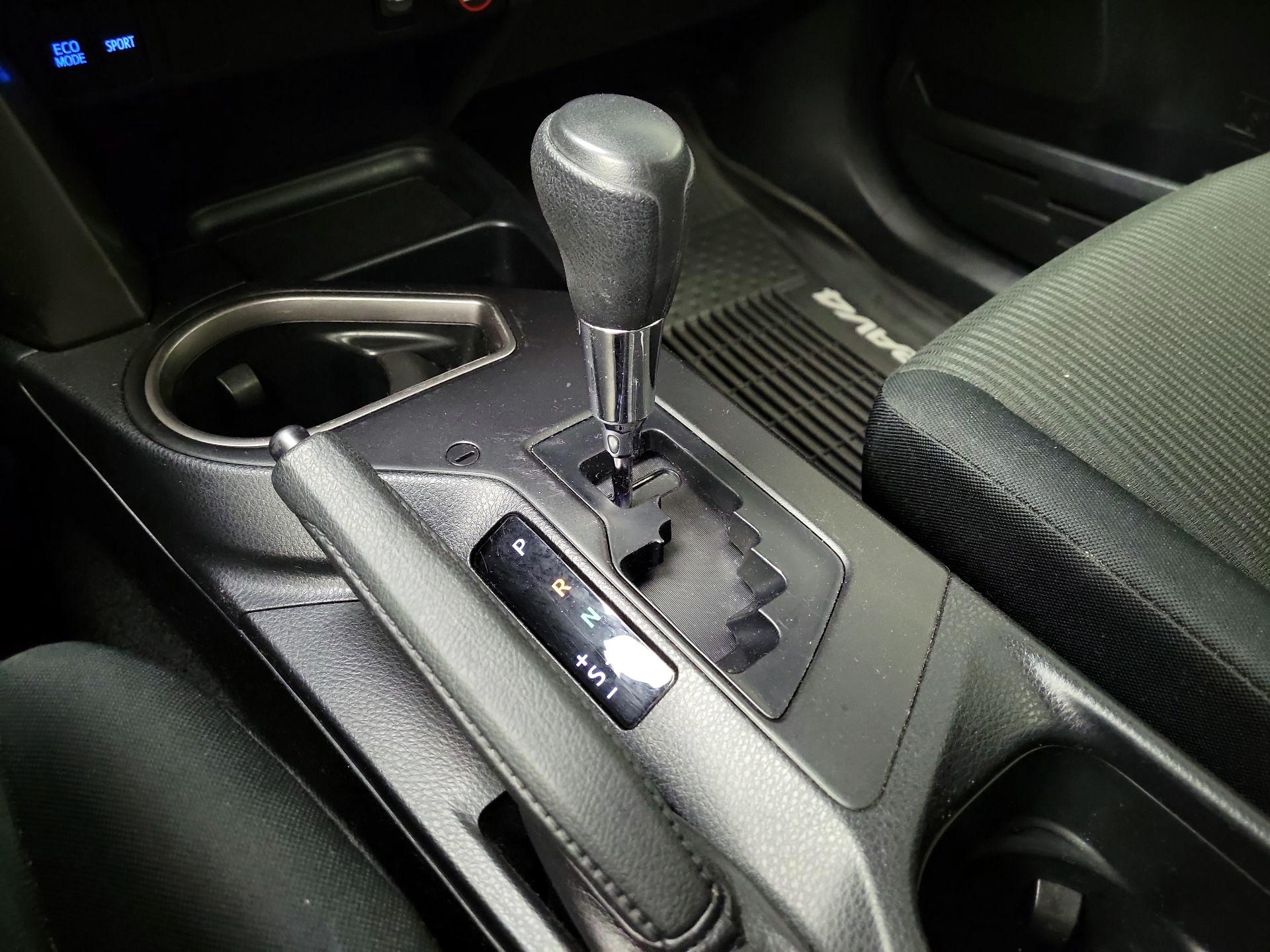 Thumbnail: 2017 Toyota RAV4 - 17