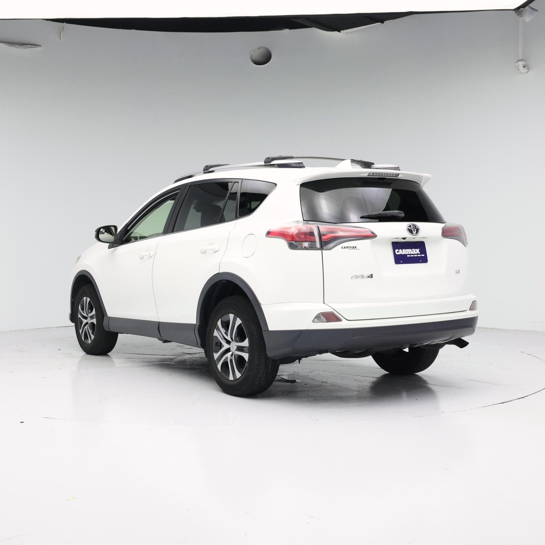 Thumbnail: 2017 Toyota RAV4 - 2