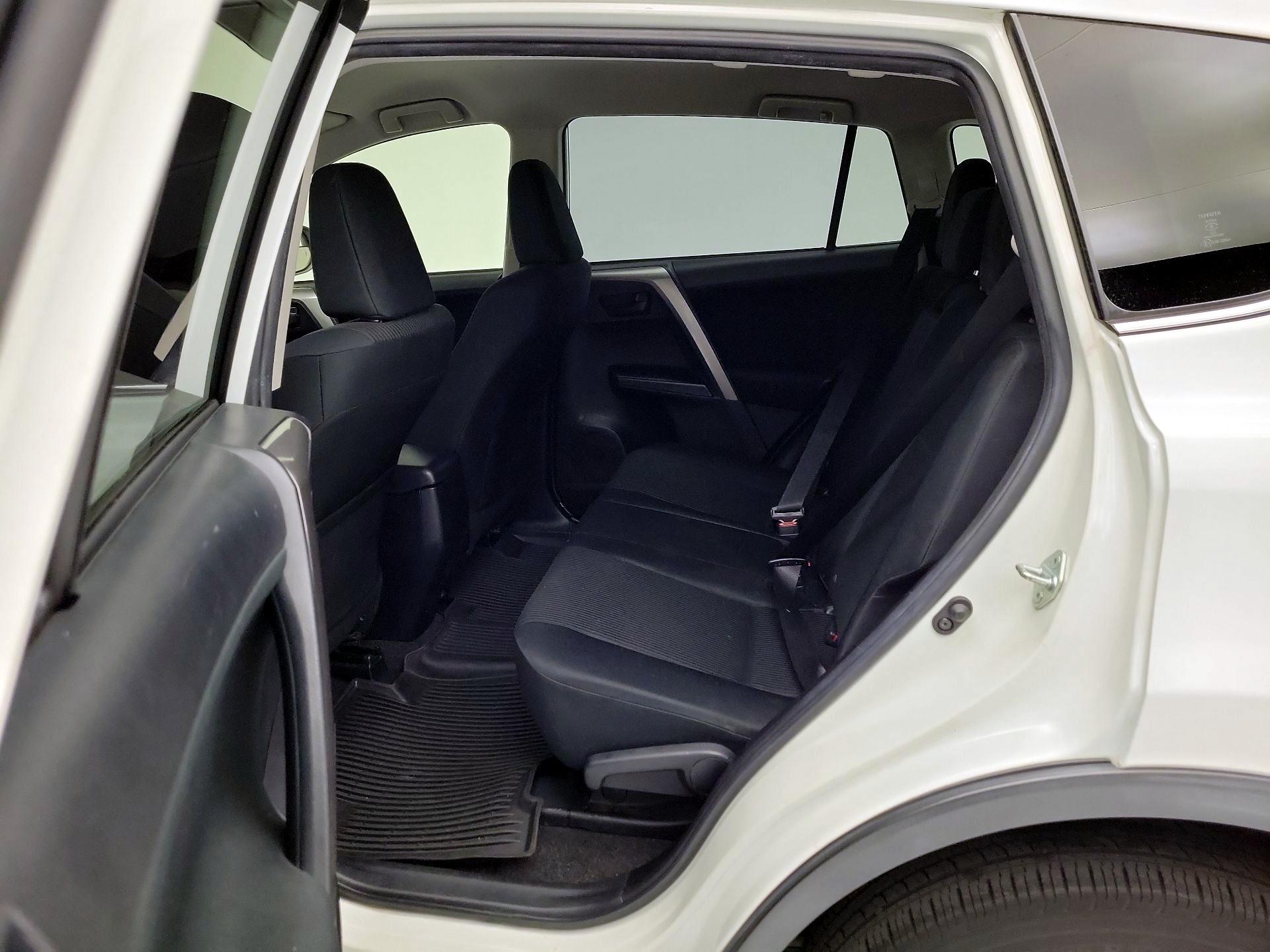 Thumbnail: 2017 Toyota RAV4 - 19