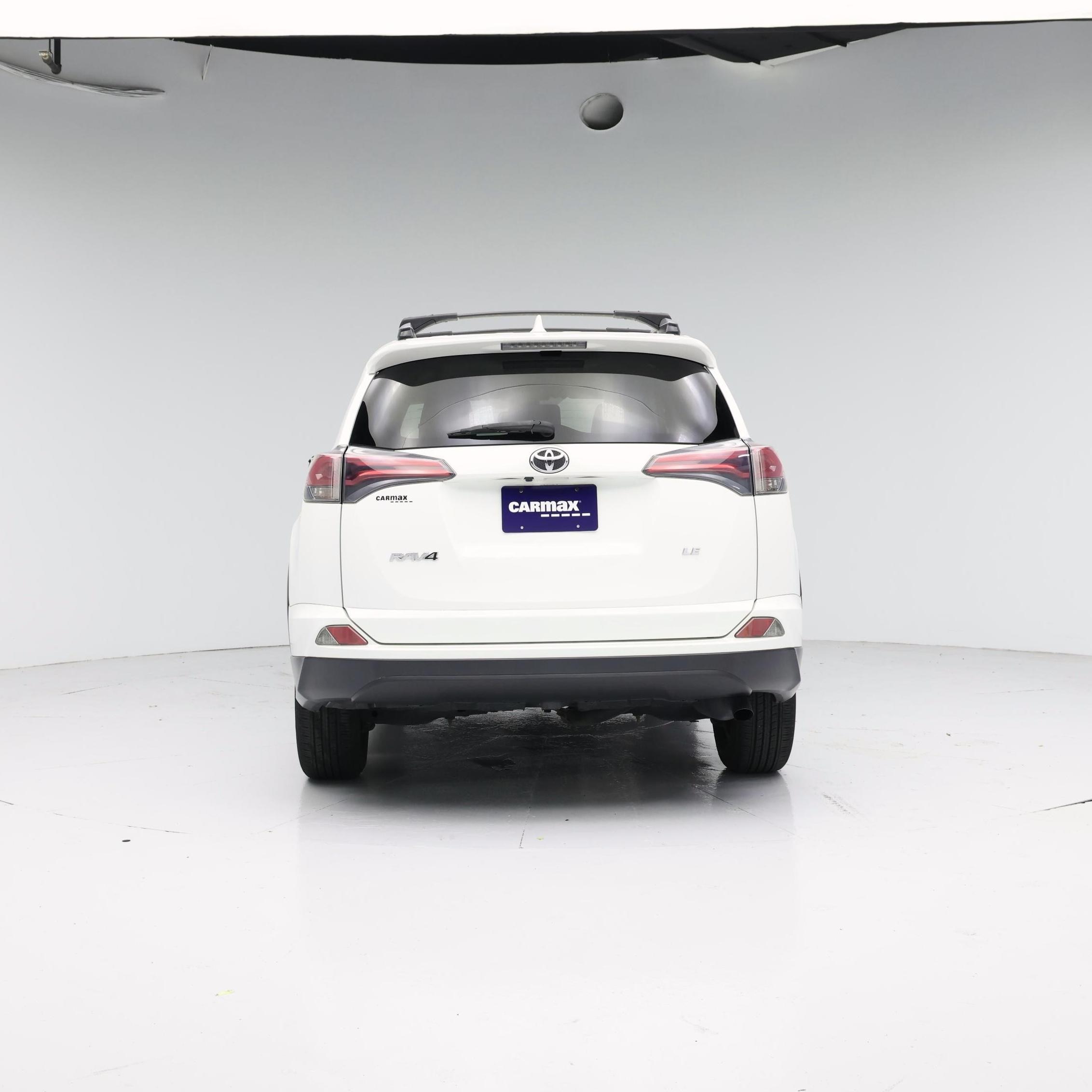 Thumbnail: 2017 Toyota RAV4 - 6