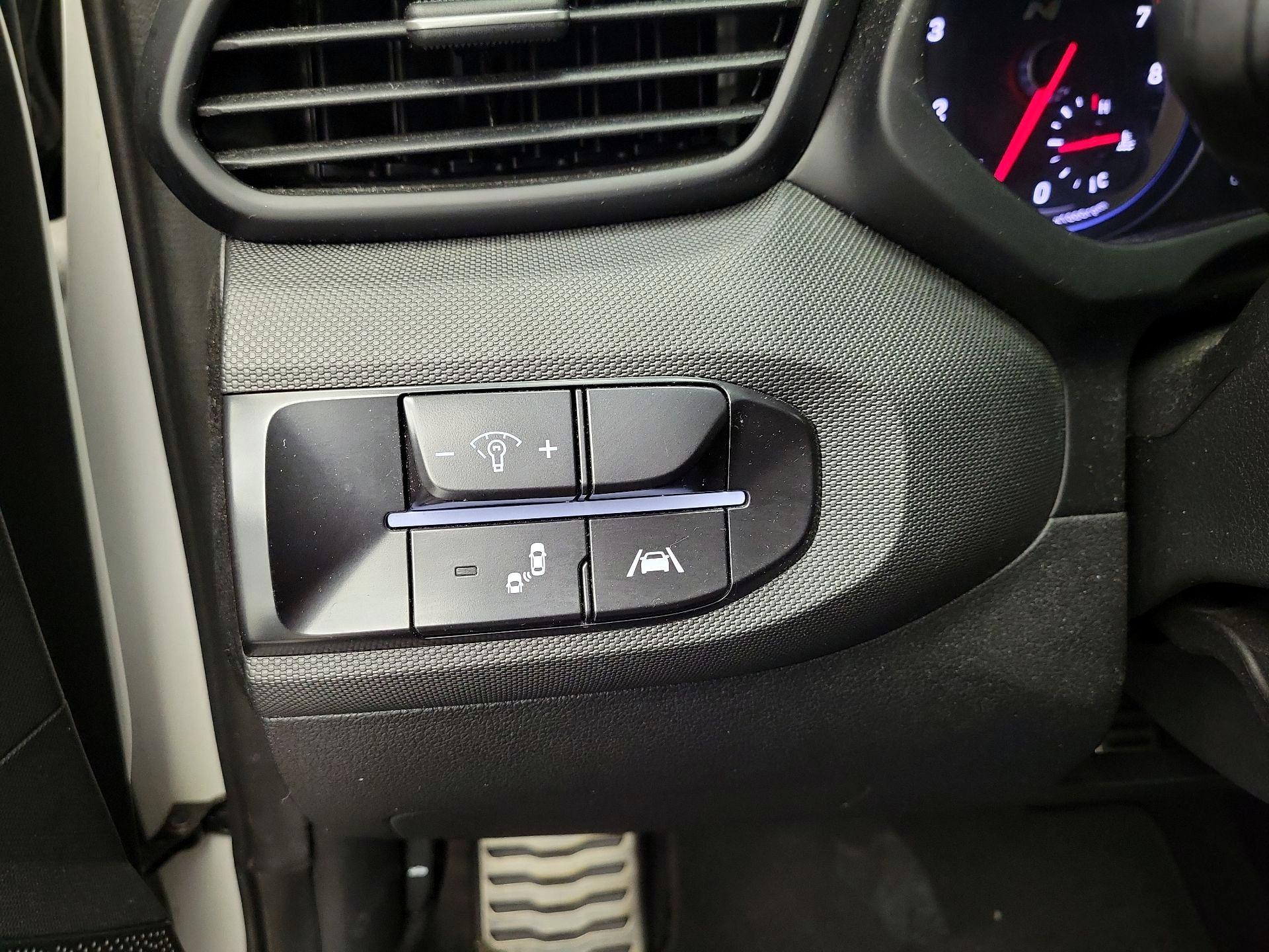 Thumbnail: 2021 Hyundai Veloster - 13