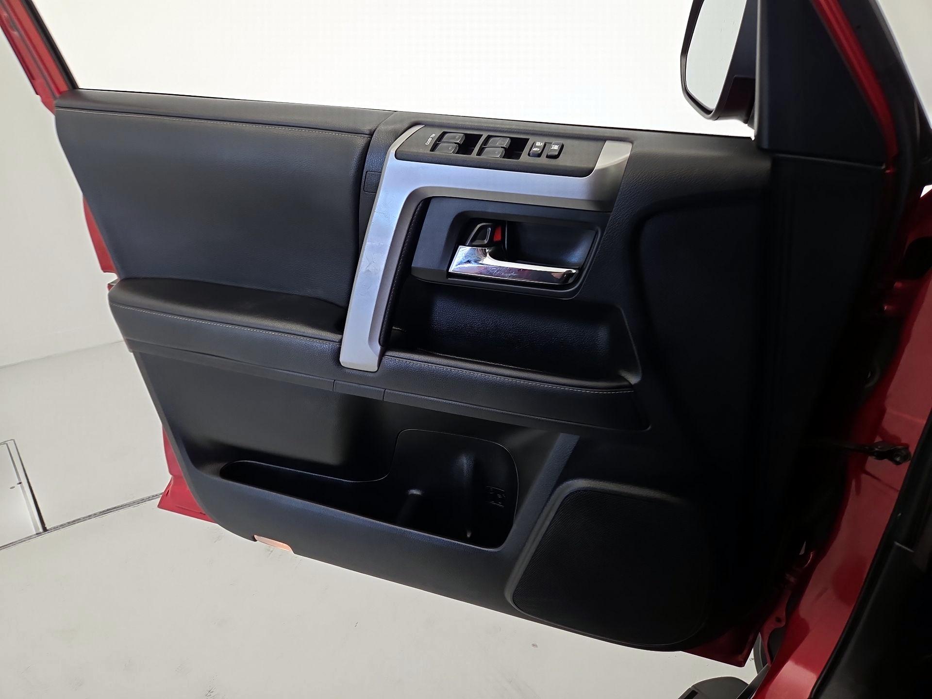 Thumbnail: 2021 Toyota 4Runner - 12