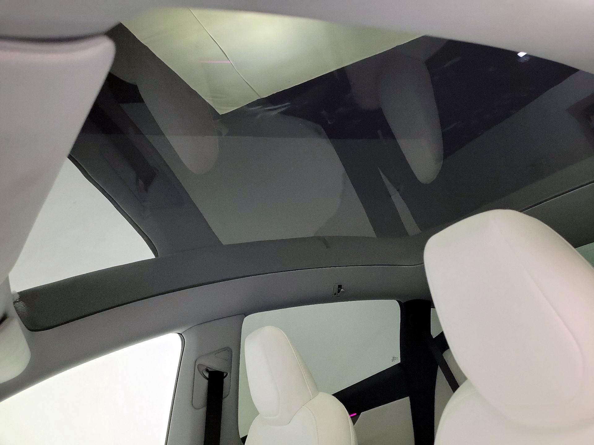 Thumbnail: 2026 Tesla Model Y - 19