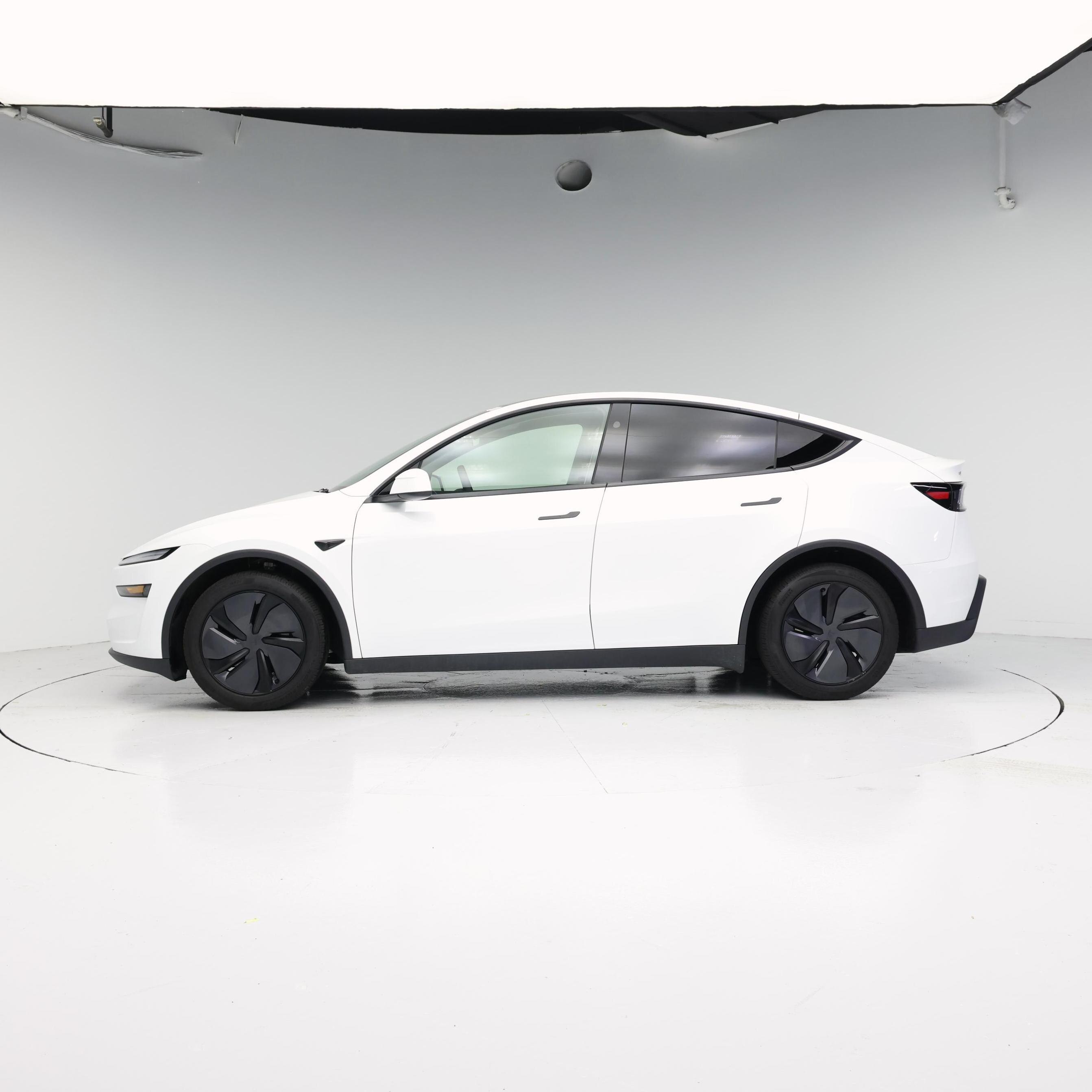 Thumbnail: 2026 Tesla Model Y - 3