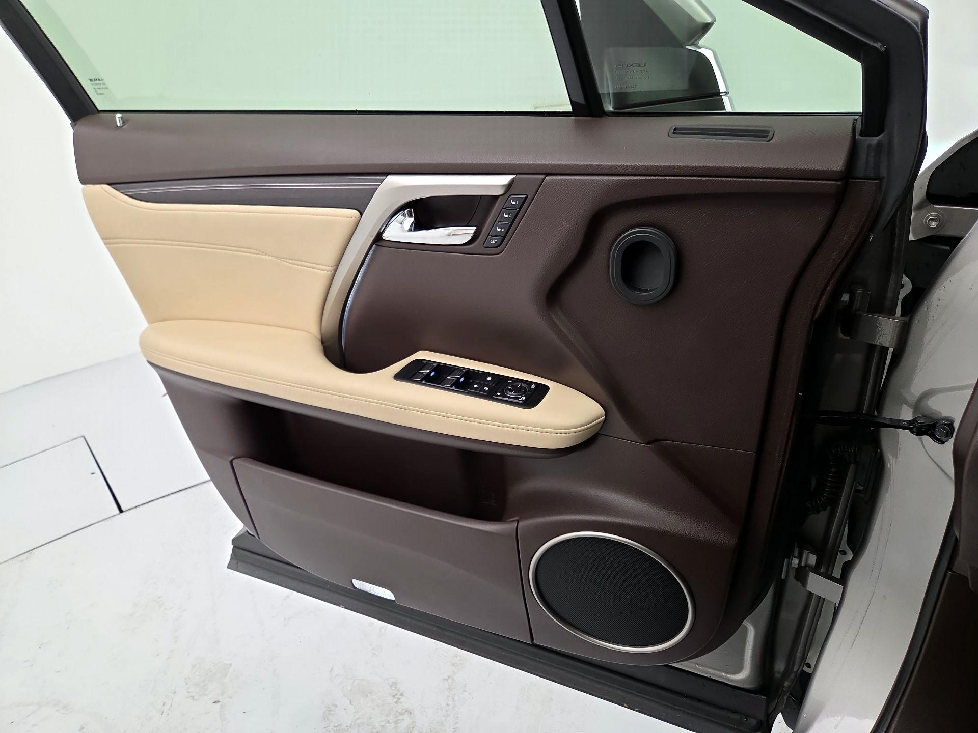 Thumbnail: 2017 Lexus RX - 12