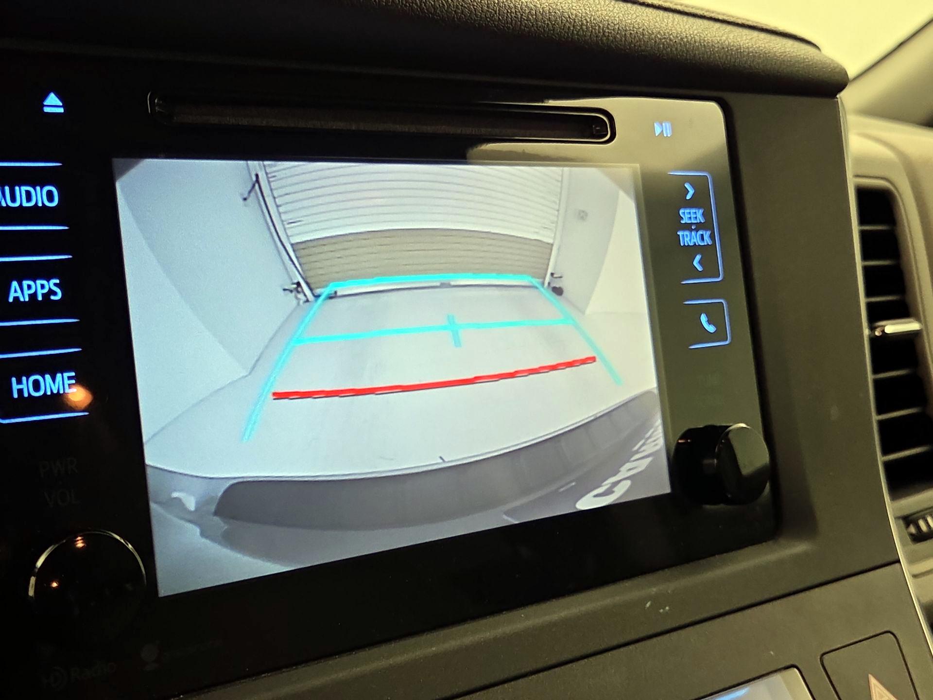 Thumbnail: 2015 Toyota Sienna - 14