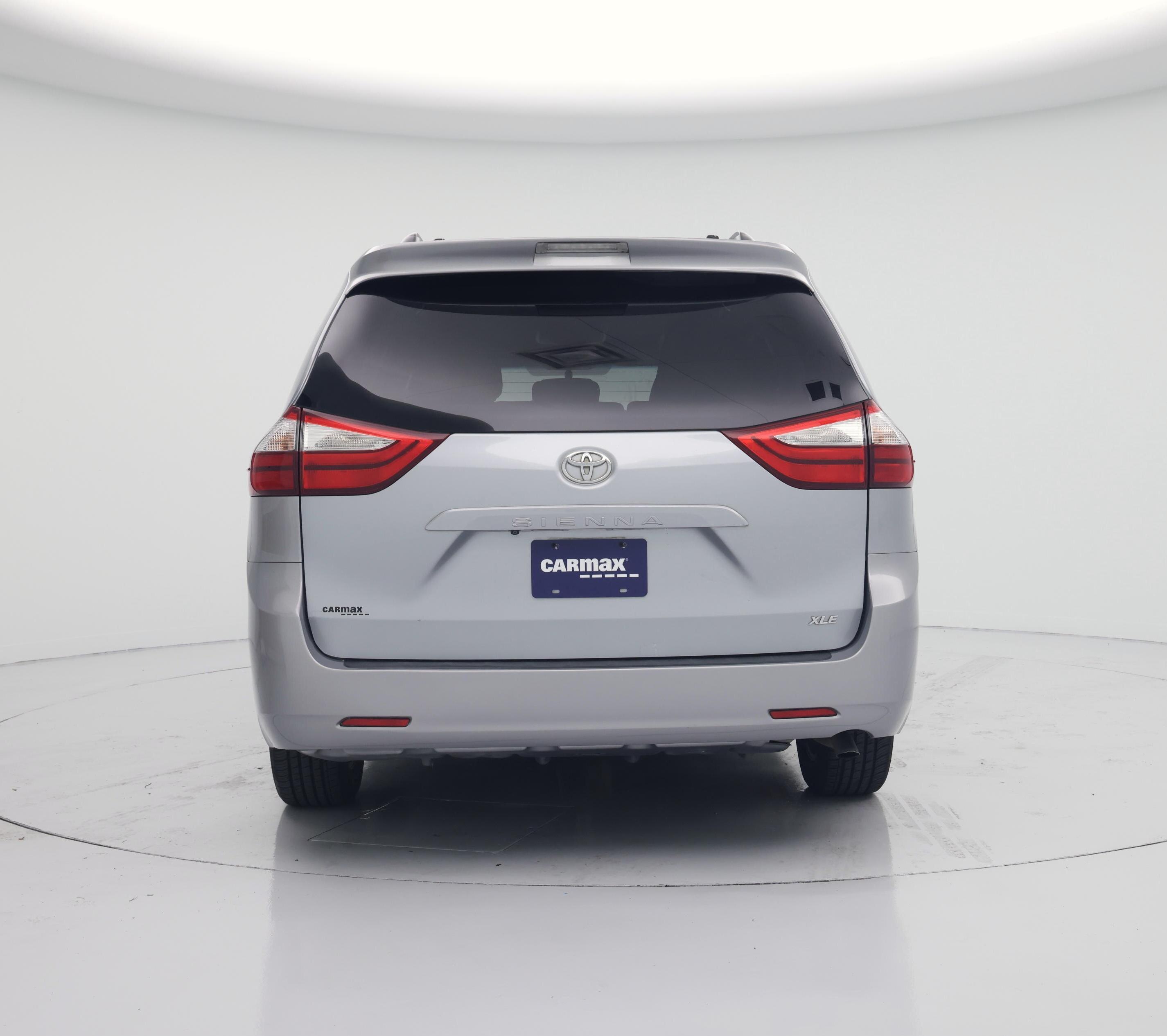 Thumbnail: 2015 Toyota Sienna - 6