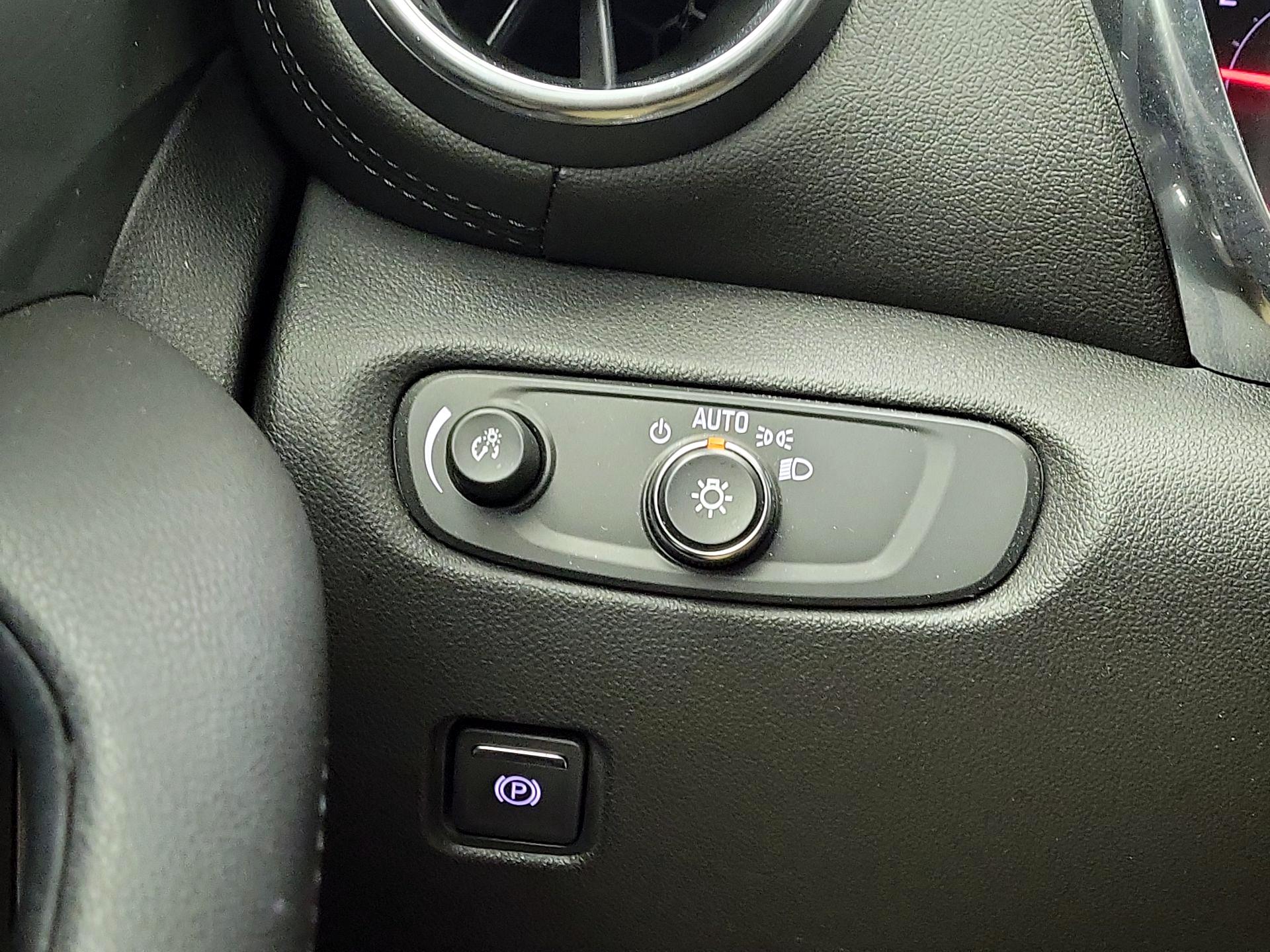 Thumbnail: 2020 Chevrolet Blazer - 13